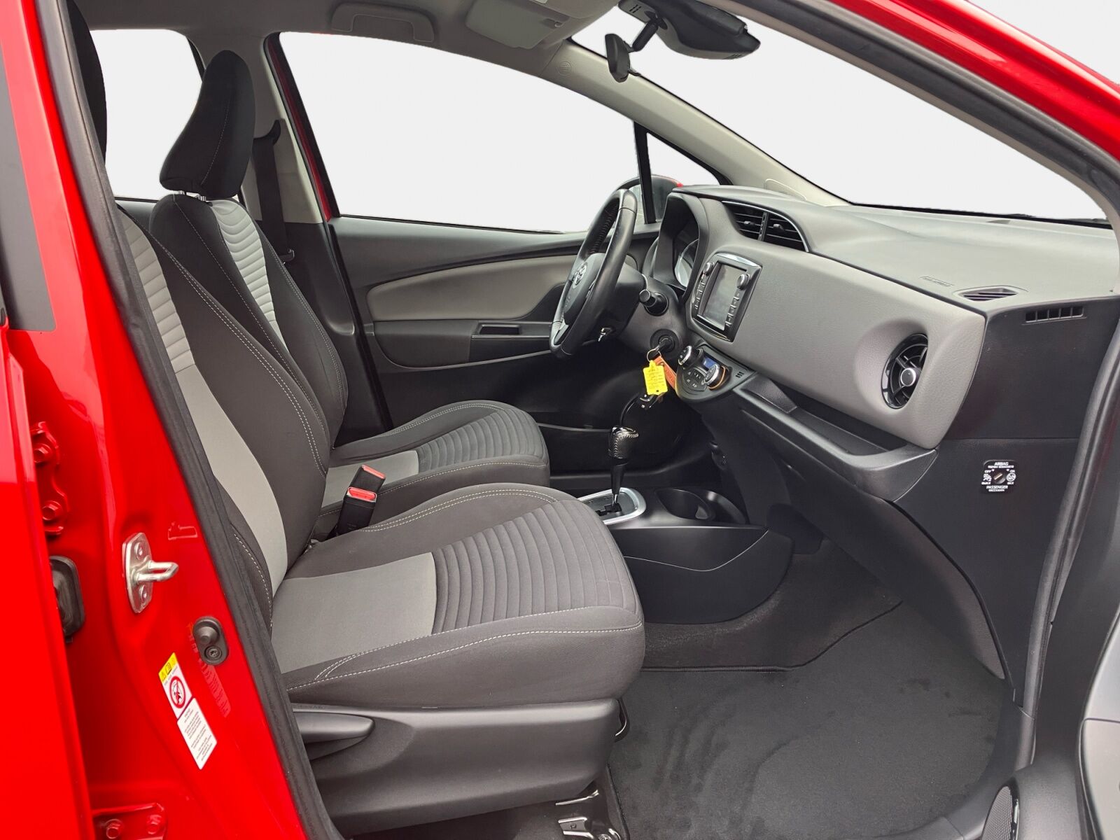 Billede af Toyota Yaris 1,5 Hybrid H2 E-CVT 100HK 5d Trinl. Gear