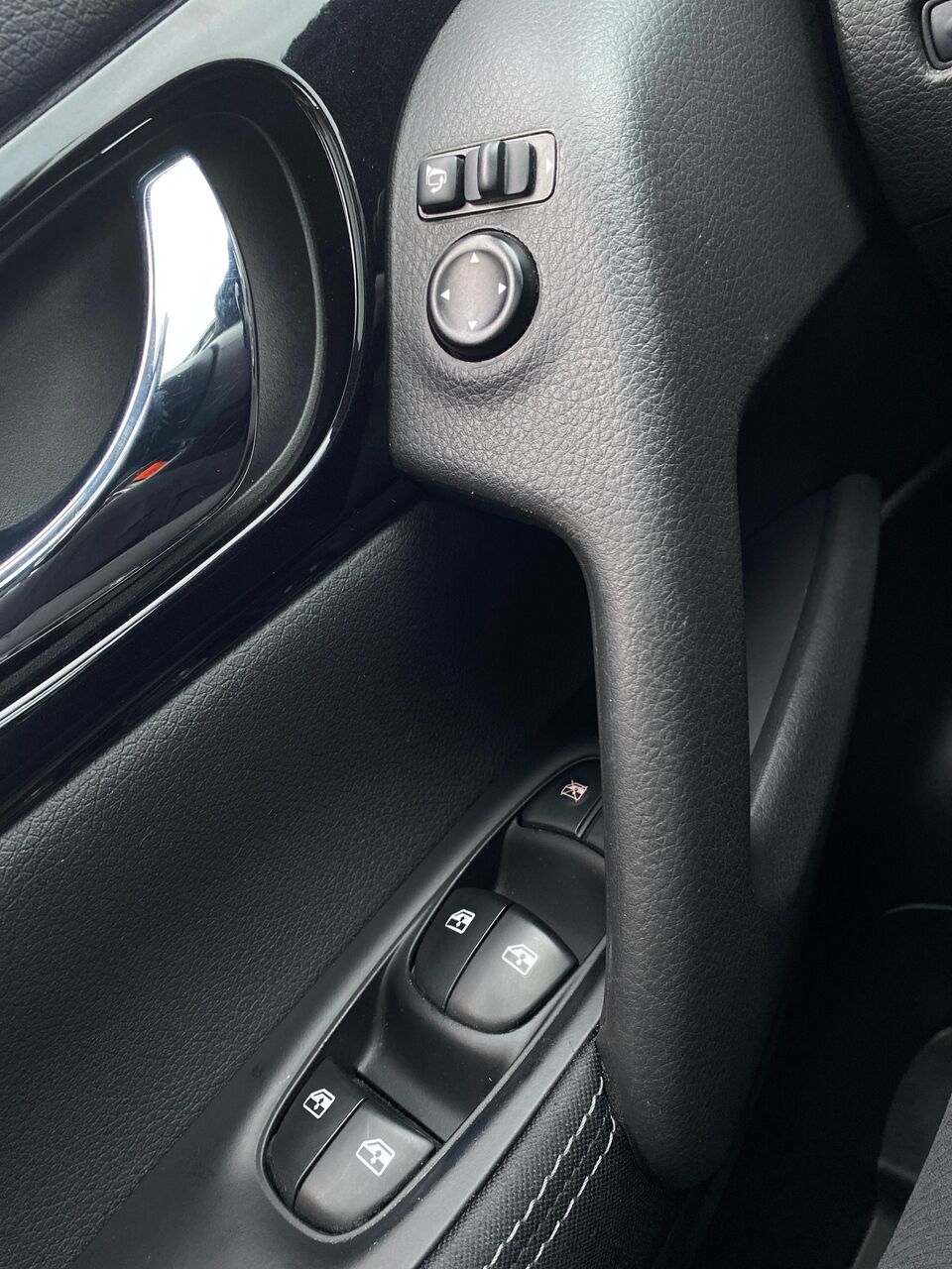 Billede af Nissan Qashqai 1,3 Dig-T N-Connecta DCT 160HK 5d 7g Aut.