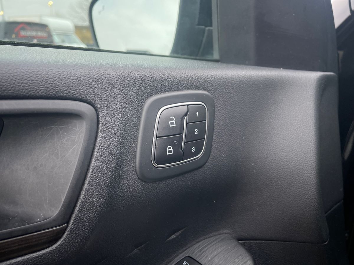 Billede af Ford Kuga 2,5 Plugin-hybrid Vignale CVT 225HK 5d Trinl. Gear