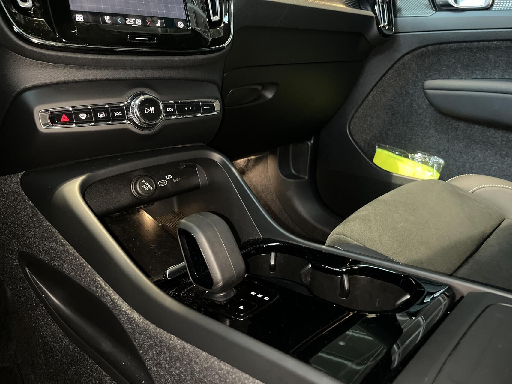 Billede af Volvo XC40 P6 Recharge Pro 231HK 5d Aut.