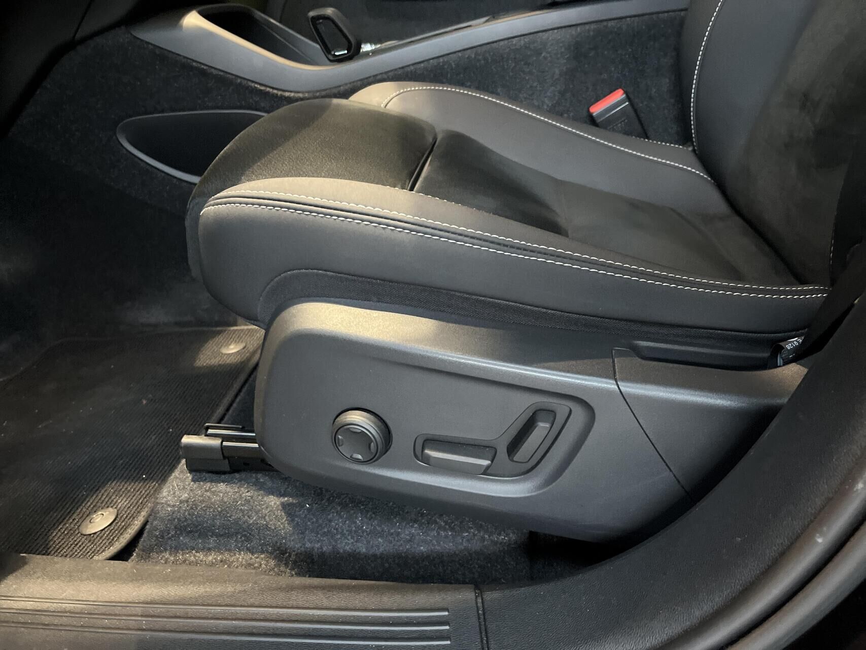 Billede af Volvo XC40 P6 Recharge Pro 231HK 5d Aut.