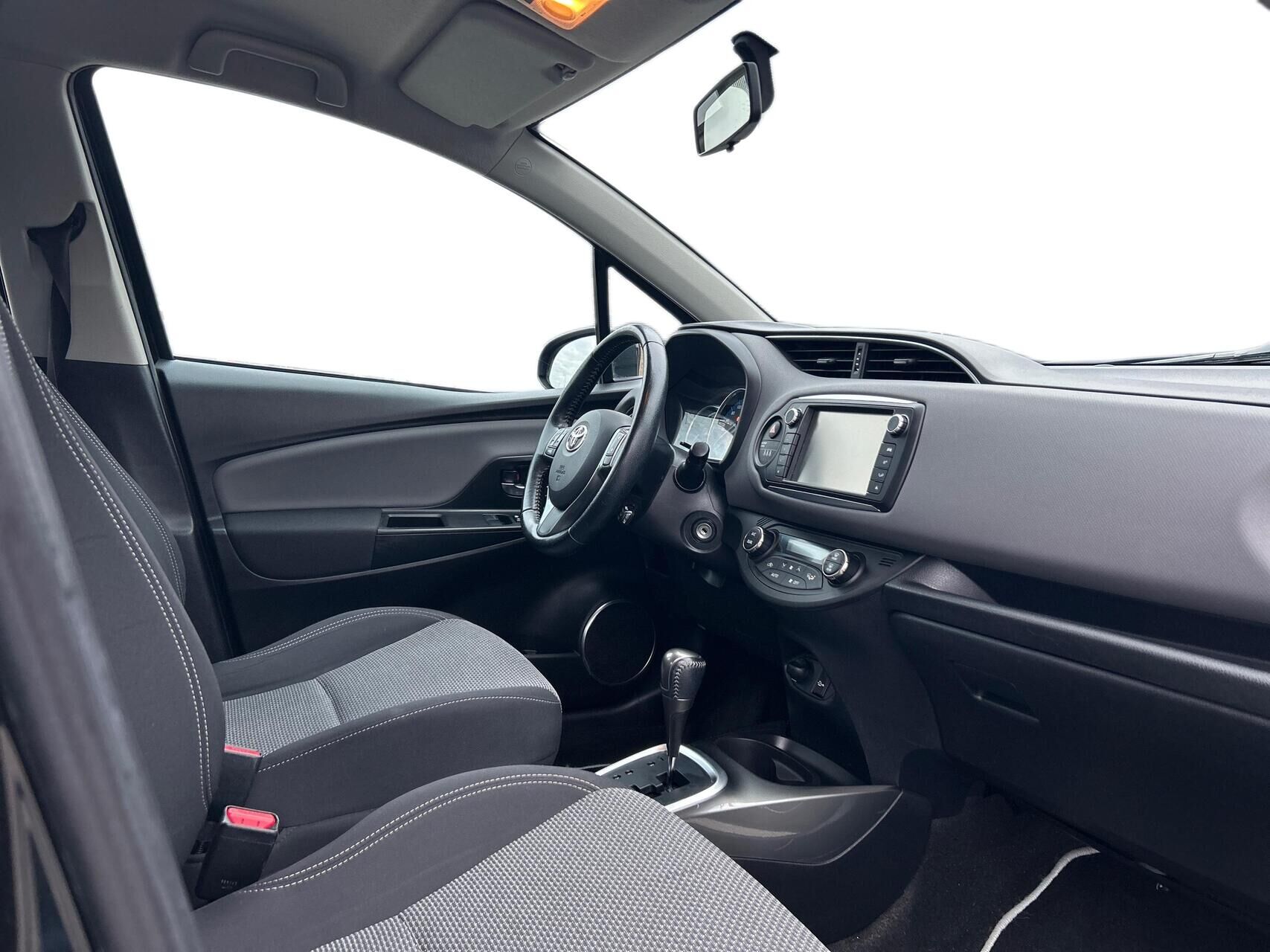 Billede af Toyota Yaris 1,5 Hybrid H2 E-CVT 100HK 5d Trinl. Gear