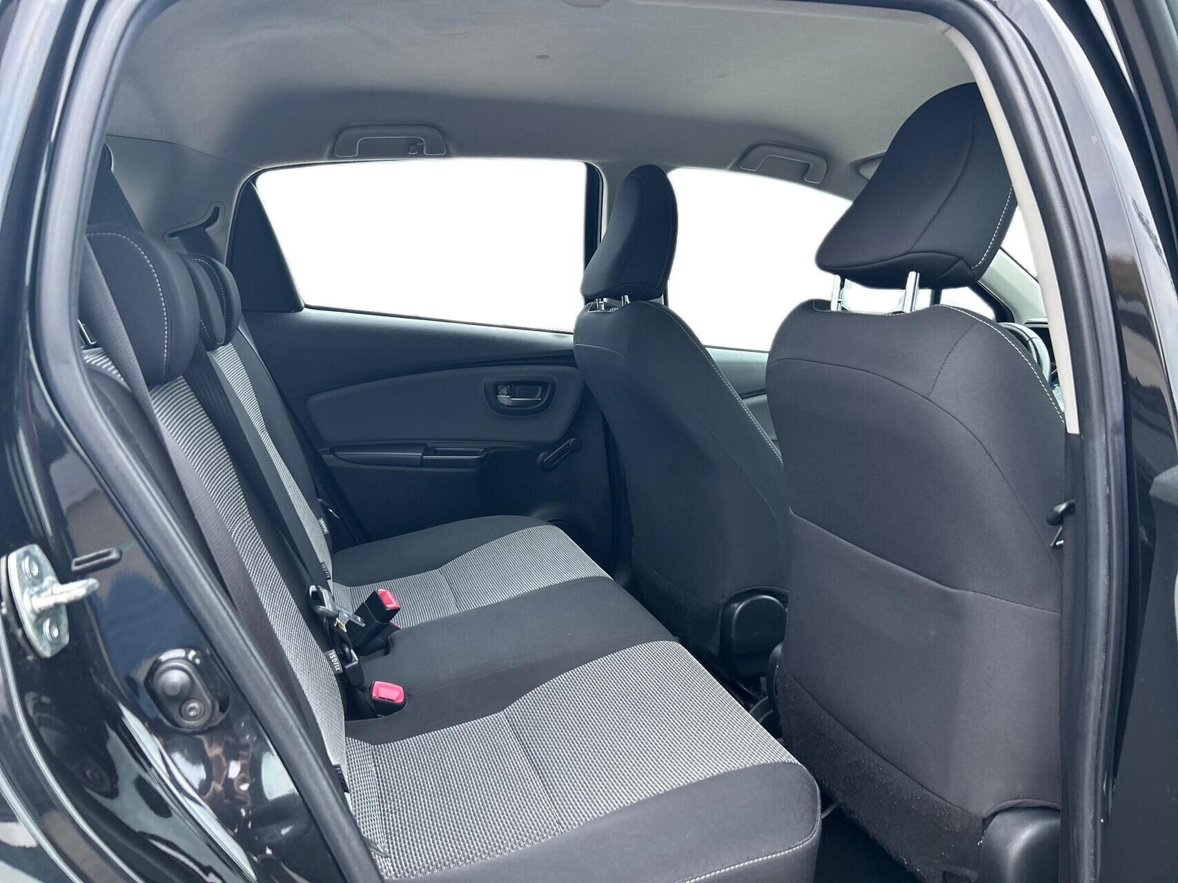 Billede af Toyota Yaris 1,5 Hybrid H2 E-CVT 100HK 5d Trinl. Gear