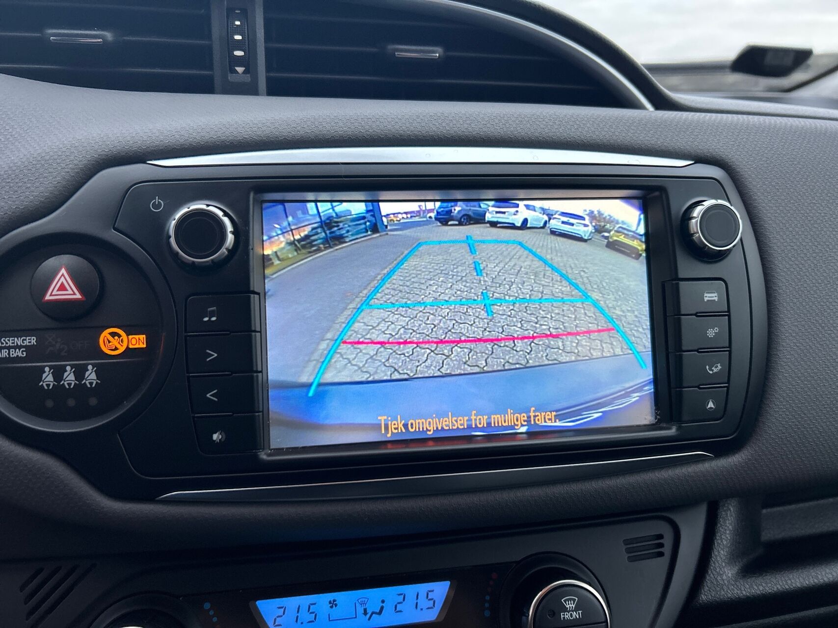 Billede af Toyota Yaris 1,5 Hybrid H2 E-CVT 100HK 5d Trinl. Gear