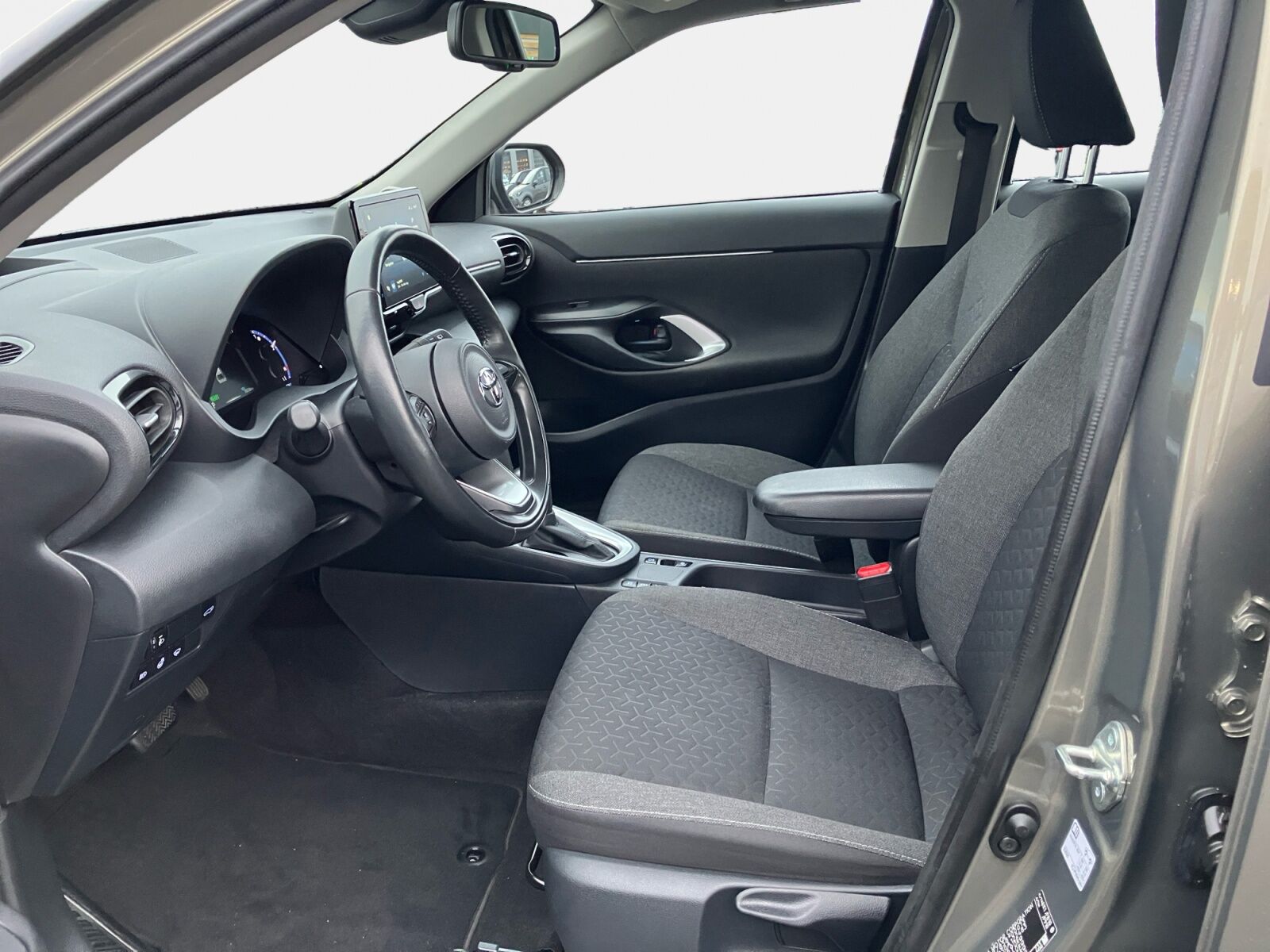 Billede af Toyota Yaris Cross 1,5 Hybrid Active Technology 116HK 5d Trinl. Gear