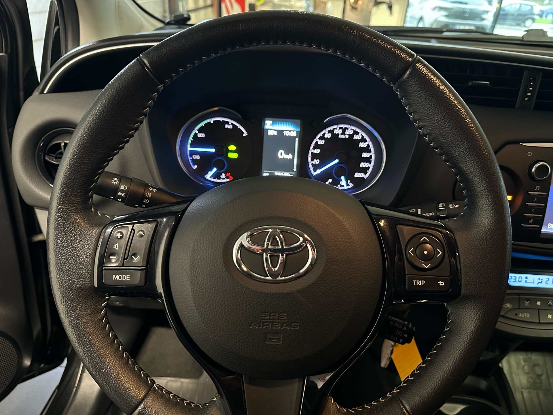 Billede af Toyota Yaris 1,5 Hybrid H2 Premium E-CVT 100HK 5d Trinl. Gear