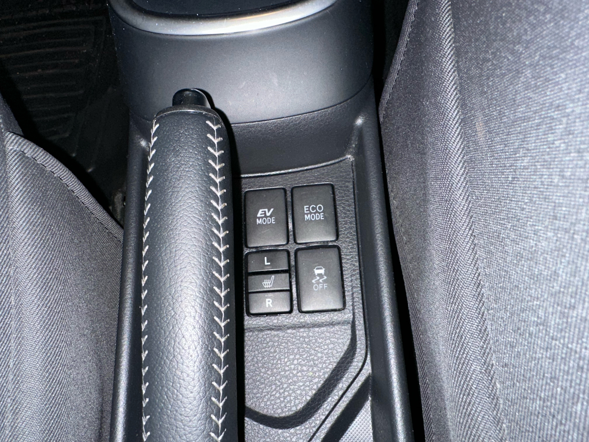 Billede af Toyota Yaris 1,5 Hybrid H2 Premium E-CVT 100HK 5d Trinl. Gear