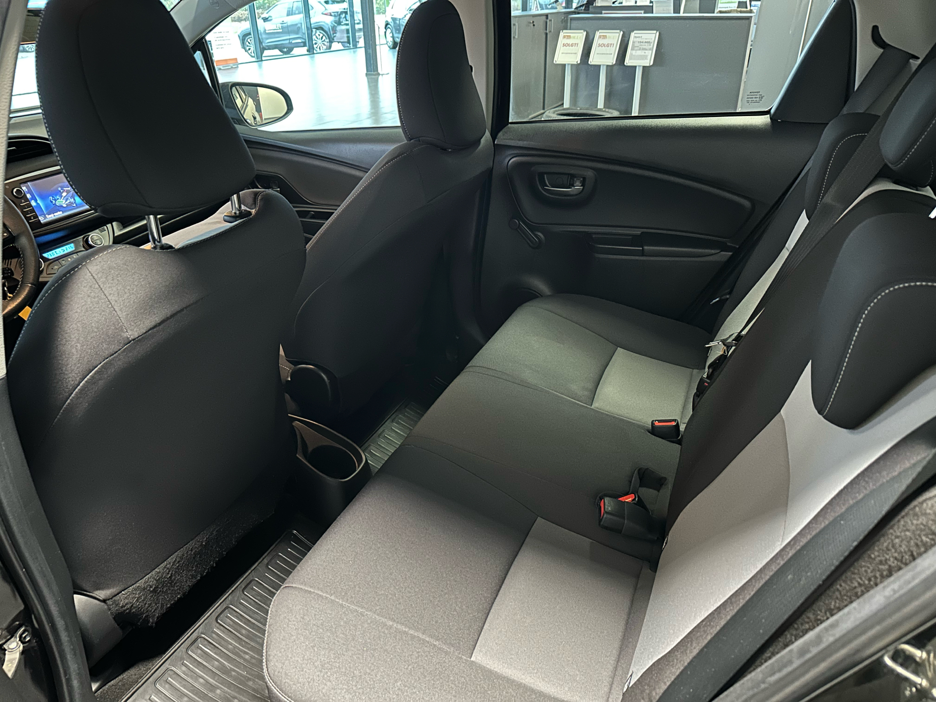 Billede af Toyota Yaris 1,5 Hybrid H2 Premium E-CVT 100HK 5d Trinl. Gear