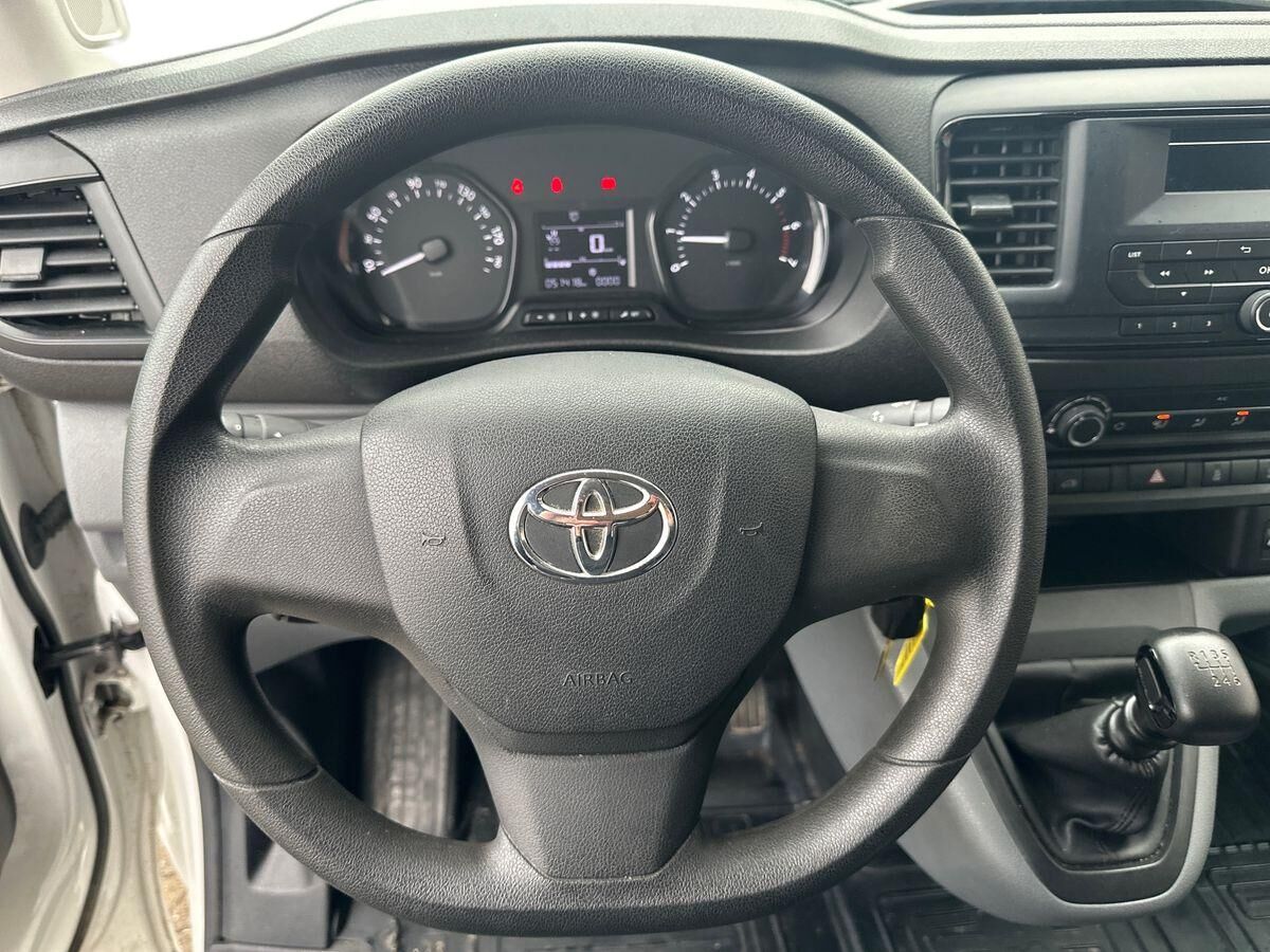 Billede af Toyota Proace Medium 1,6 D Comfort Skydedør, Dobb. bagdør u/ruder 115HK Van 6g