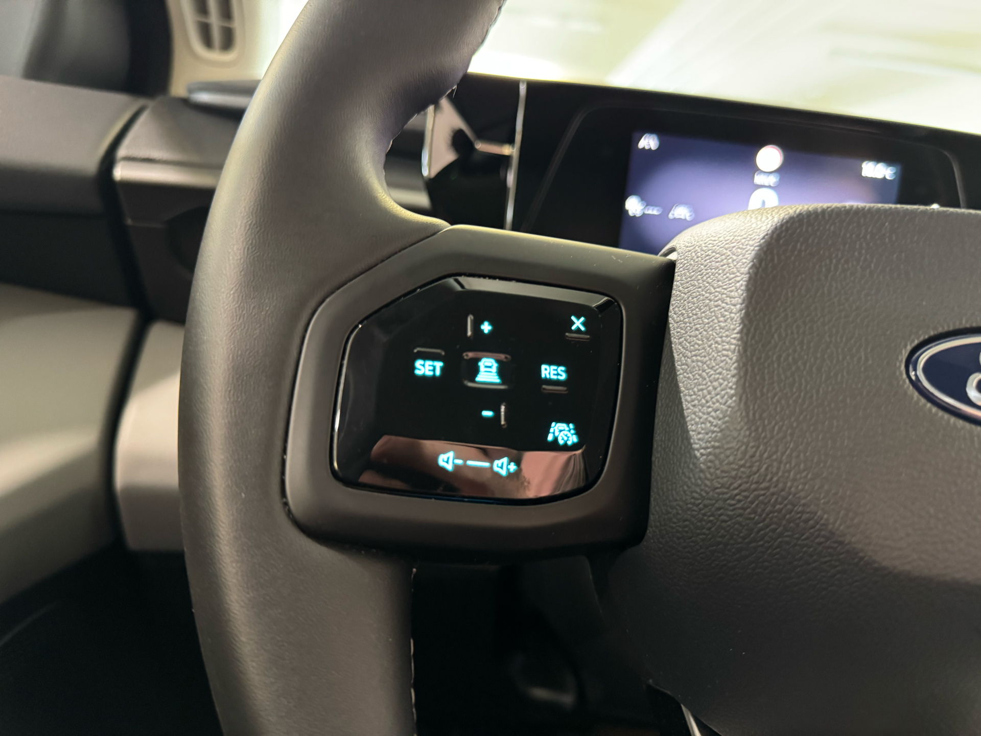 Billede af Ford Explorer EL UR Select RWD 286HK 5d Aut.