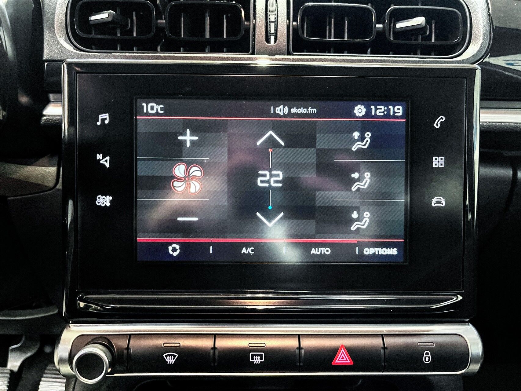 Billede af Citroën C3 1,2 PureTech Funky 82HK 5d