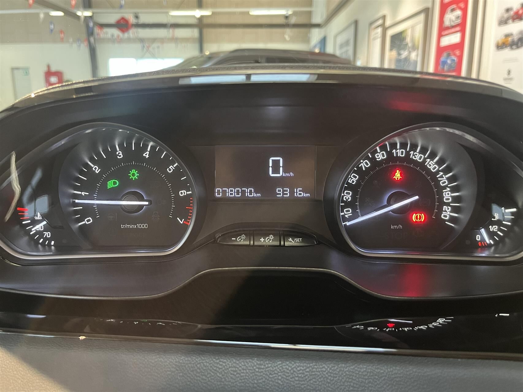 Billede af Peugeot 208 1,2 VTi Chili Sky 82HK 5d