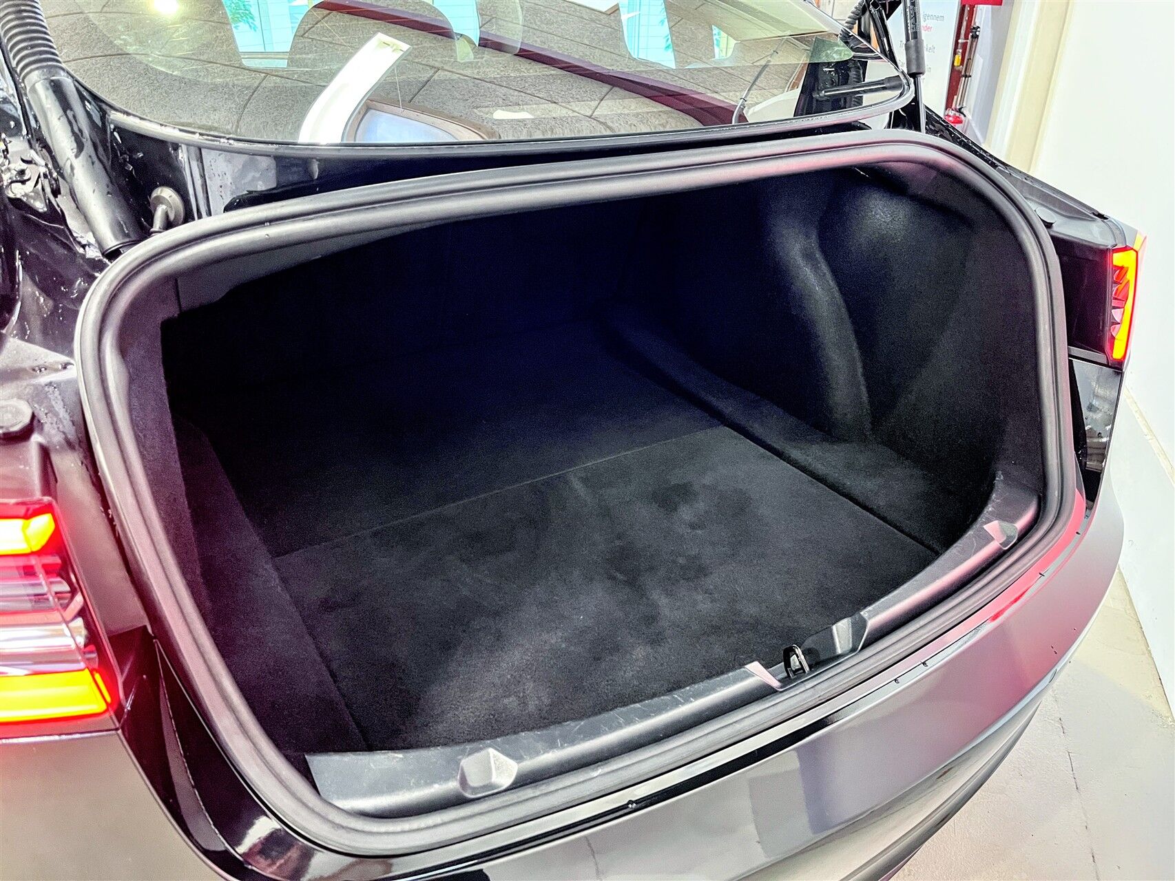 Billede af Tesla Model 3 EL Standard Range Plus 325HK Aut.