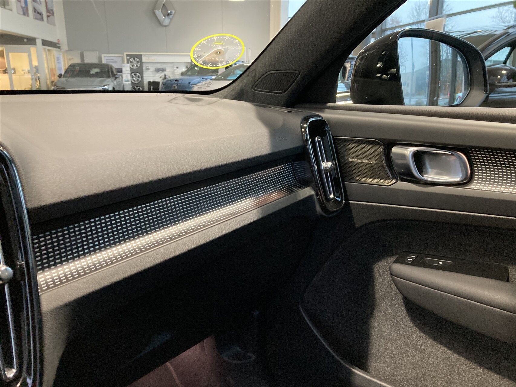 Billede af Volvo XC40 P6 Recharge Pro 231HK 5d Aut.