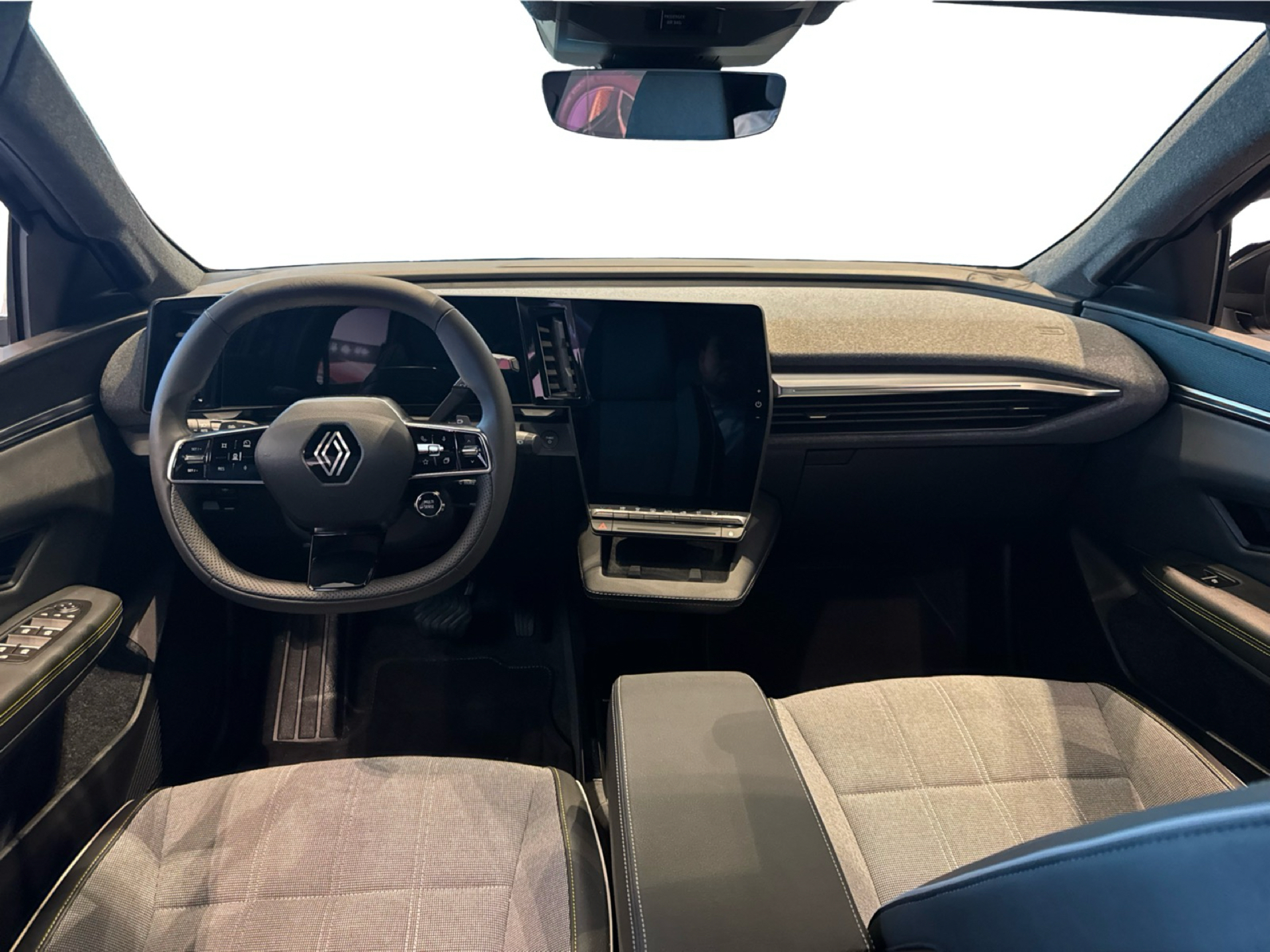 Billede af Renault Scénic E-TECH Techno 220HK Aut.