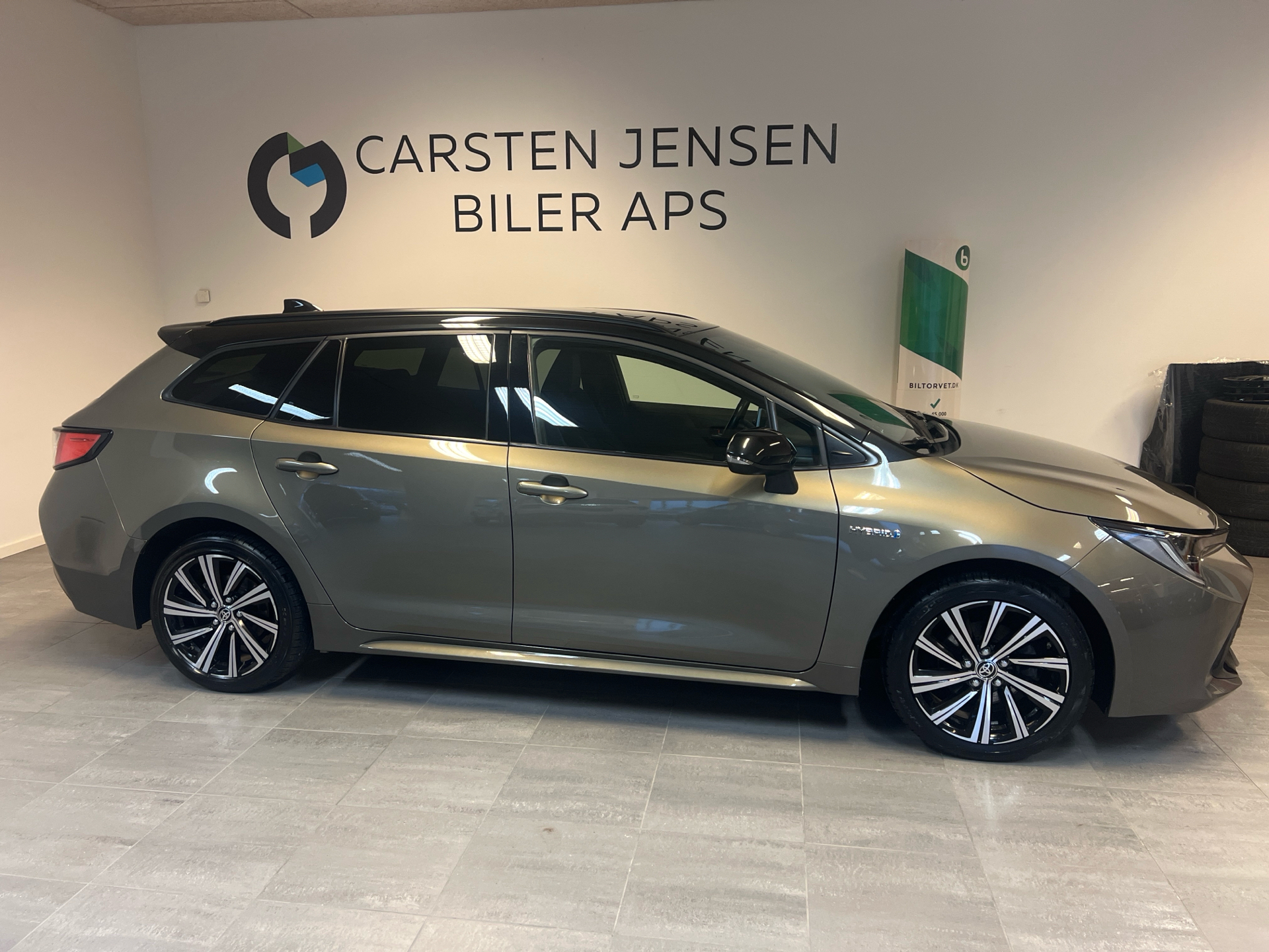 Billede af Toyota Corolla Touring Sports 1,8 Hybrid Active Premium E-CVT 122HK Stc Trinl. Gear