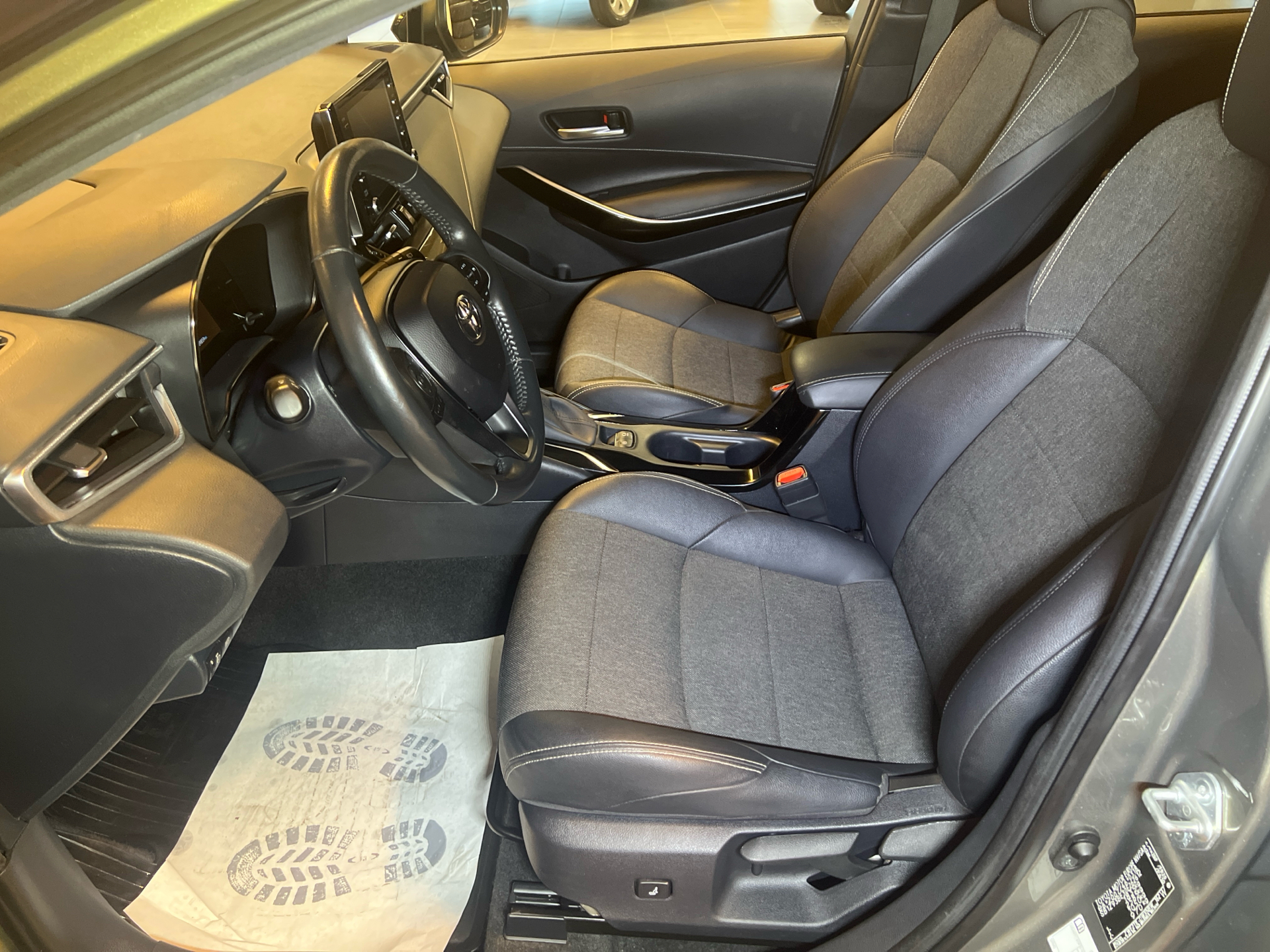 Billede af Toyota Corolla Touring Sports 1,8 Hybrid Active Premium E-CVT 122HK Stc Trinl. Gear