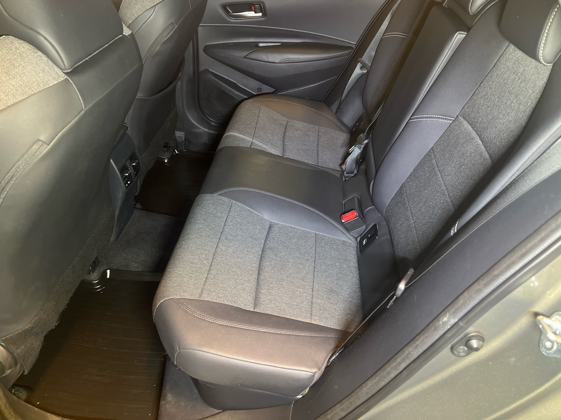 Billede af Toyota Corolla Touring Sports 1,8 Hybrid Active Premium E-CVT 122HK Stc Trinl. Gear