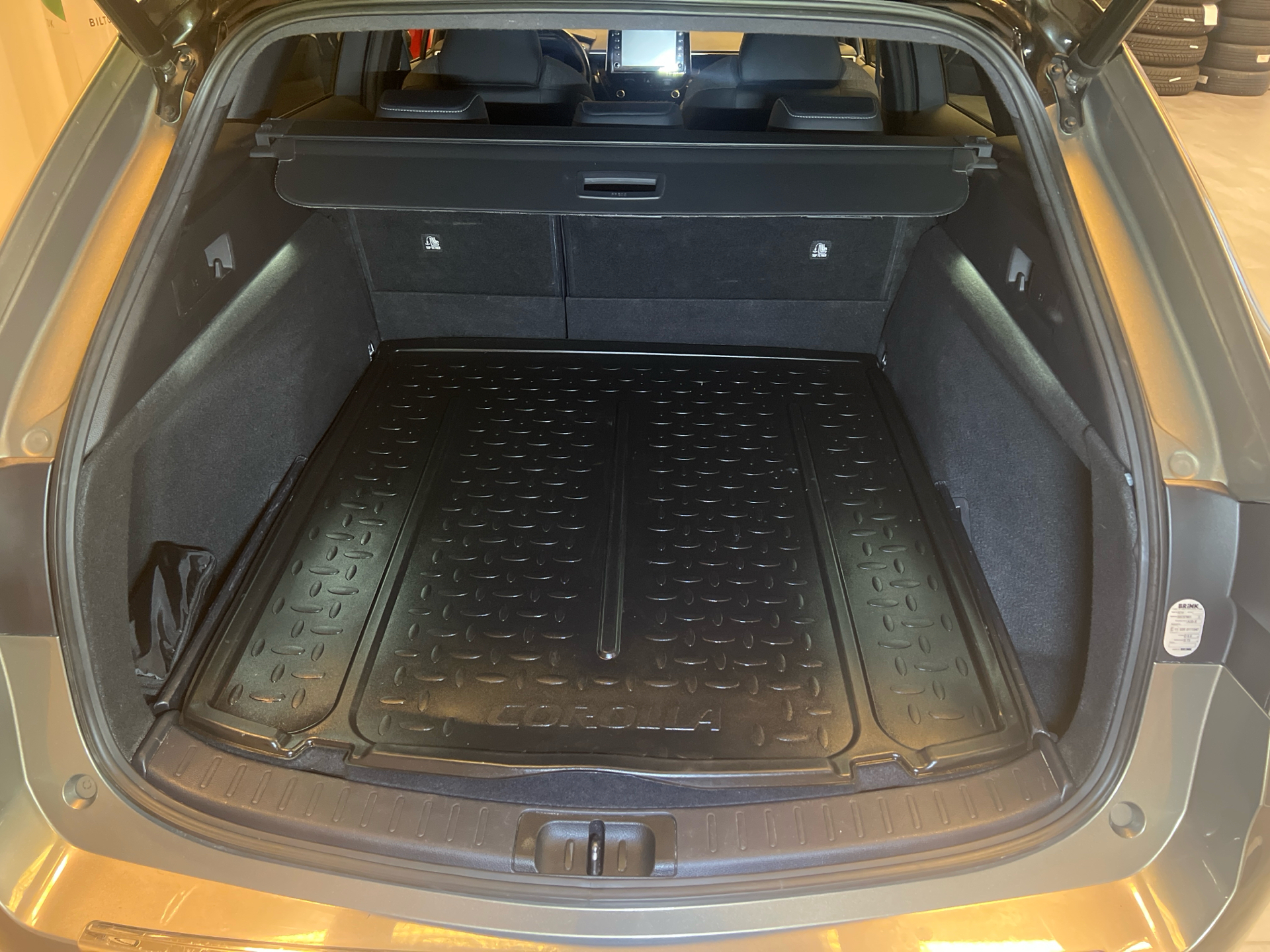 Billede af Toyota Corolla Touring Sports 1,8 Hybrid Active Premium E-CVT 122HK Stc Trinl. Gear