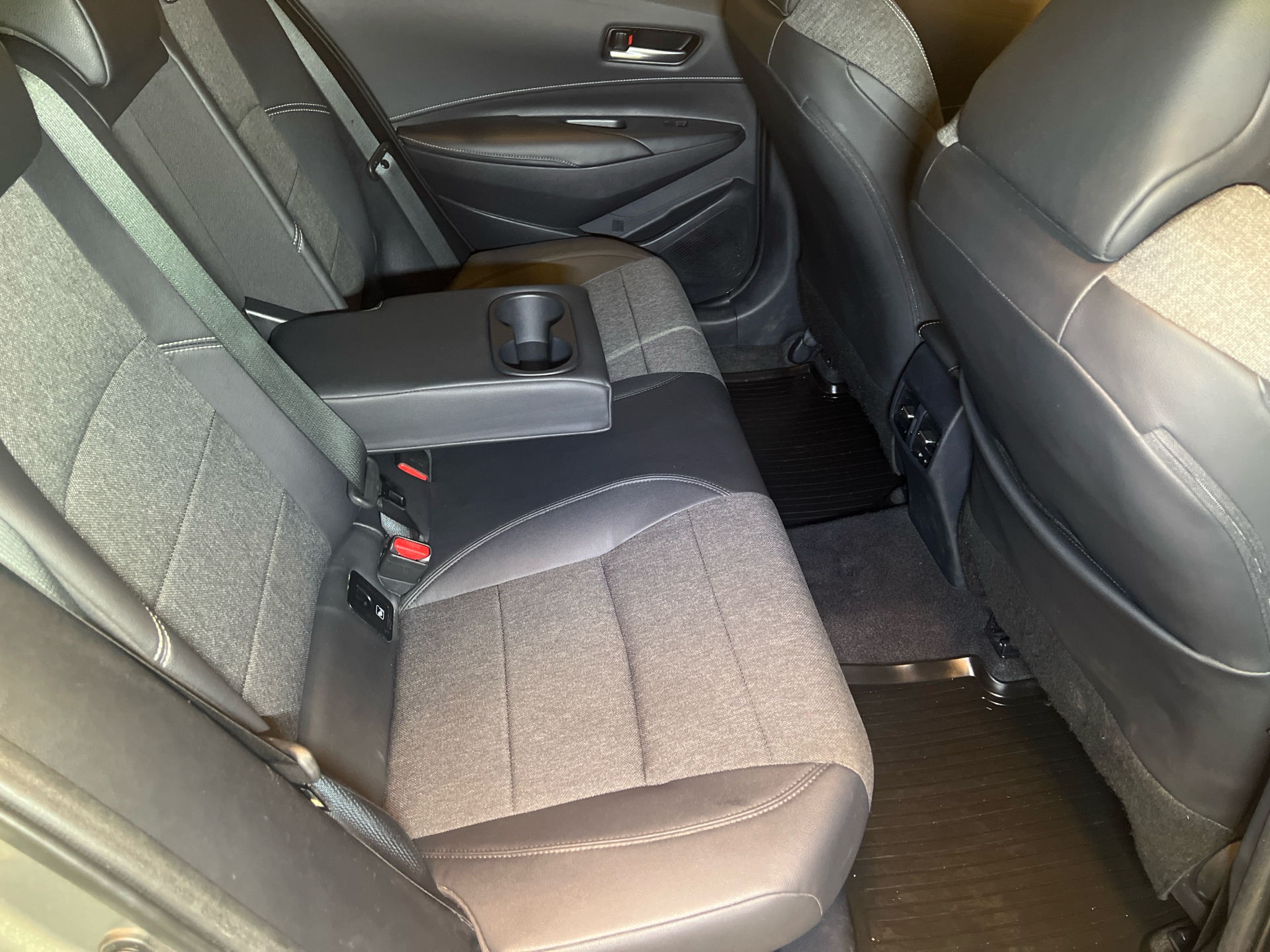 Billede af Toyota Corolla Touring Sports 1,8 Hybrid Active Premium E-CVT 122HK Stc Trinl. Gear