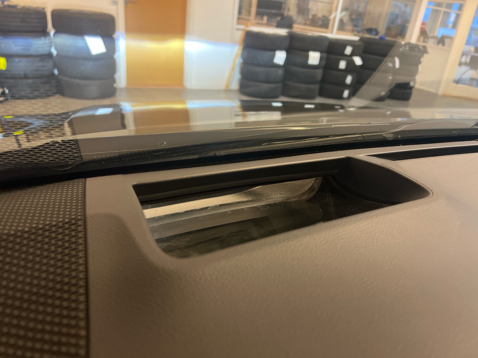 Billede af Toyota Corolla Touring Sports 1,8 Hybrid Active Premium E-CVT 122HK Stc Trinl. Gear