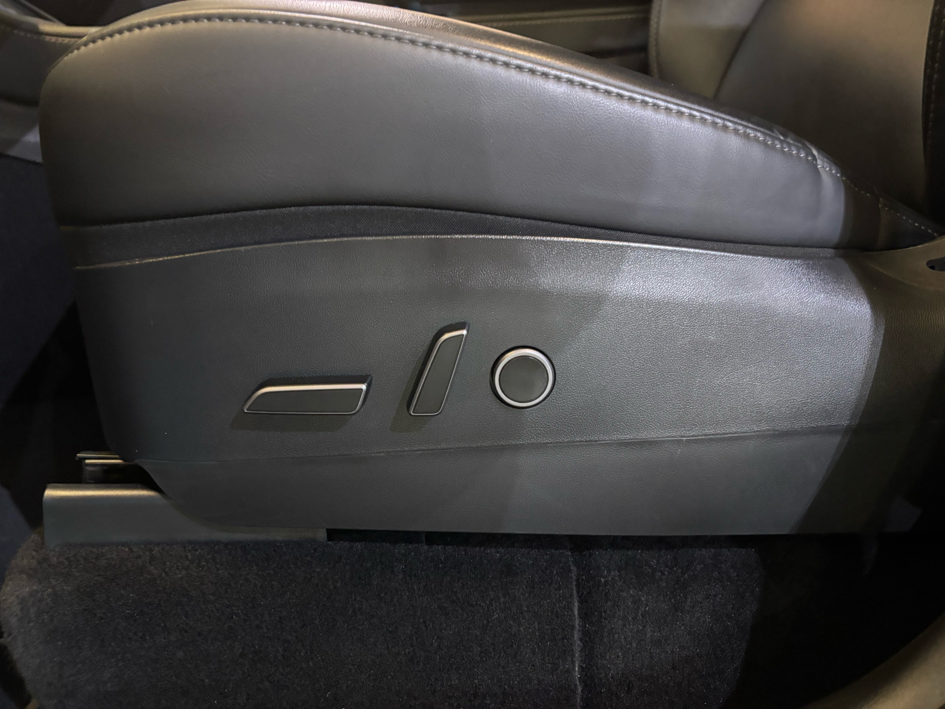 Billede af Tesla Model Y EL RWD 299HK 5d Aut.