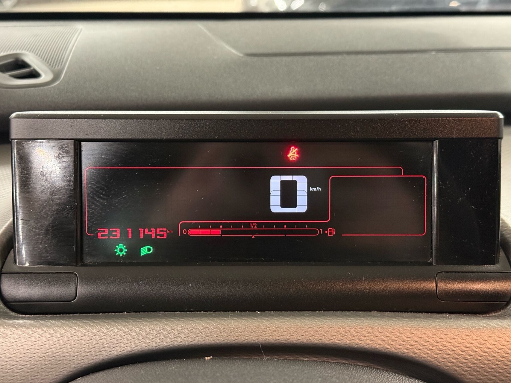 Billede af Citroën C4 Cactus 1,6 Blue HDi Feel Complet start/stop 100HK 5d