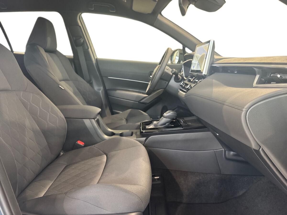 Billede af Toyota Corolla Cross 1.8 hybrid (140 hk) SUV aut. gear Style