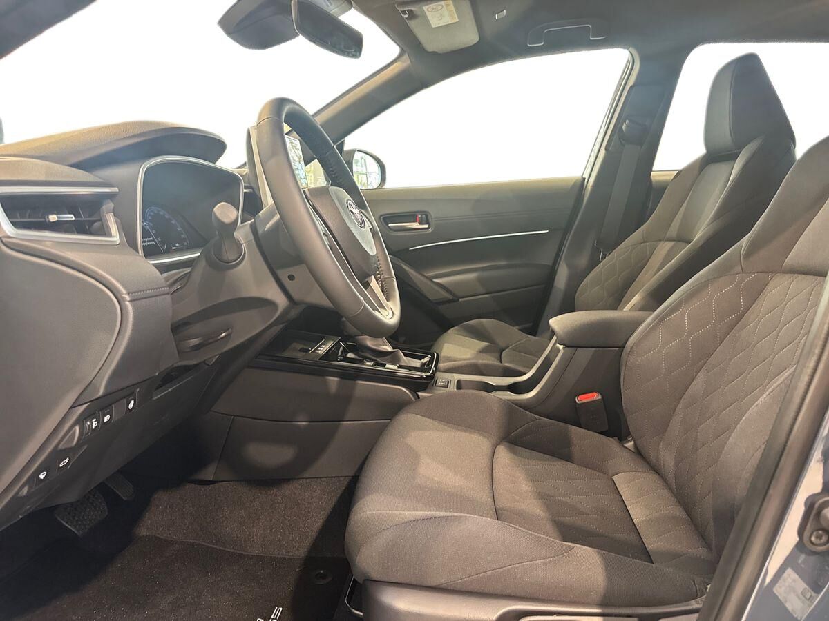 Billede af Toyota Corolla Cross 1.8 hybrid (140 hk) SUV aut. gear Style