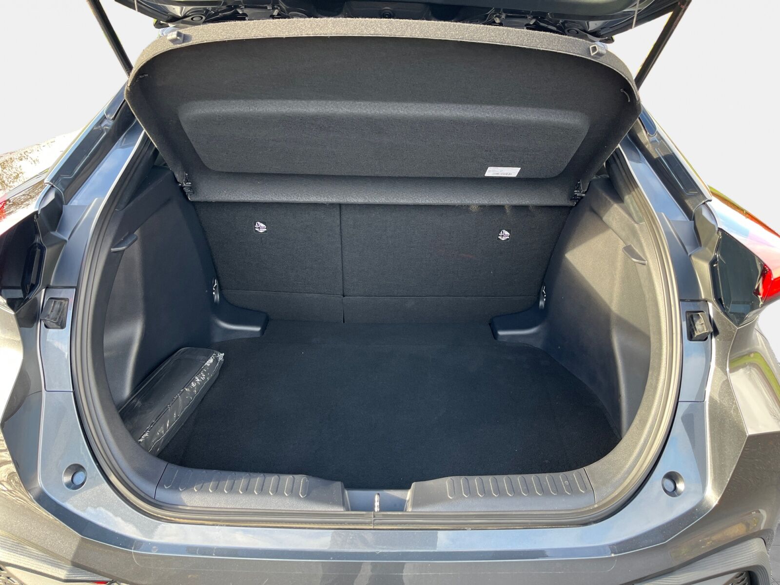 Billede af Toyota C-HR 1,8 Hybrid Style Multidrive S 140HK 5d 6g