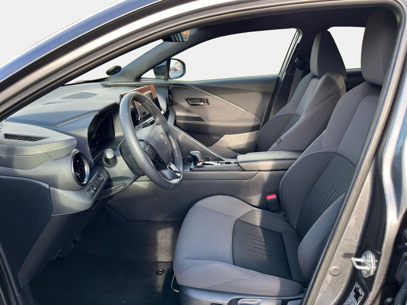 Billede af Toyota C-HR 1,8 Hybrid Style Multidrive S 140HK 5d 6g