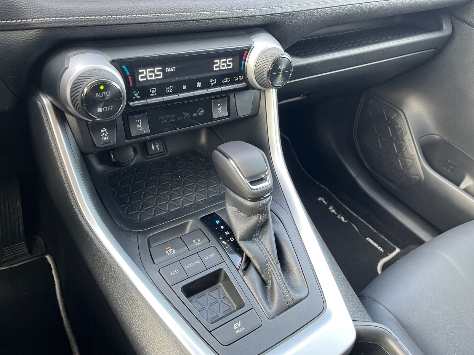 Billede af Toyota RAV4 2,5 Hybrid H3 Business 218HK 5d 6g Aut.