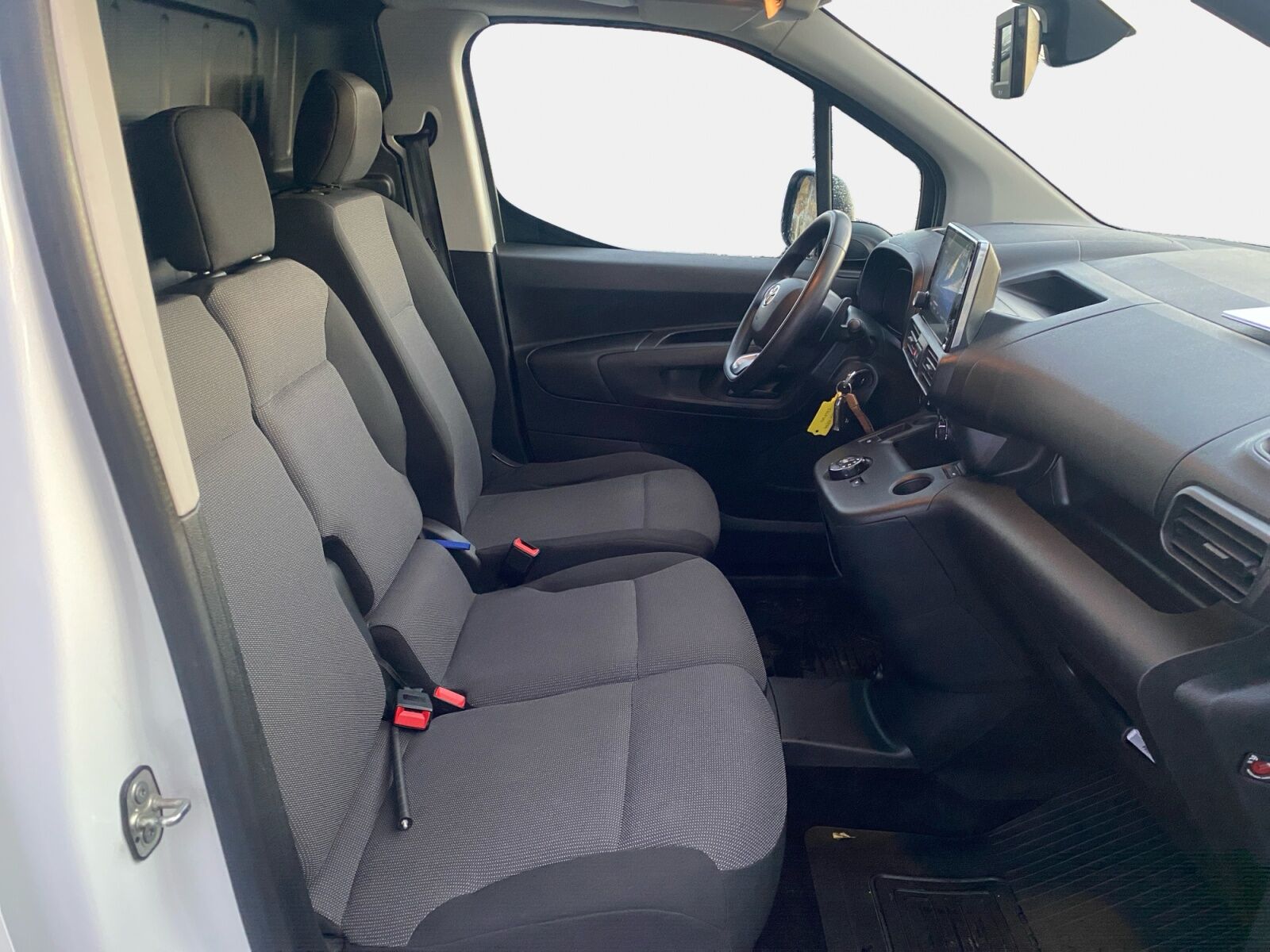 Billede af Toyota Proace City Long 1,5 D Comfort Smart Active Vision 130HK Van 8g Aut.