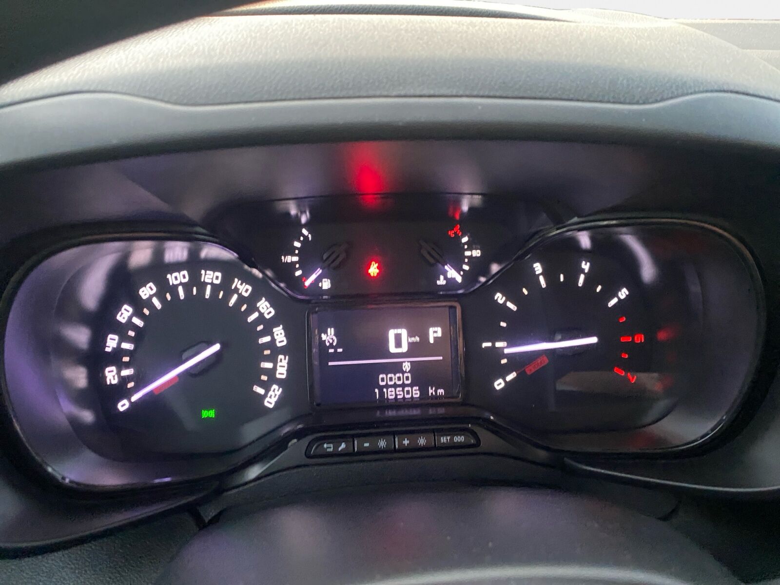 Billede af Toyota Proace City Long 1,5 D Comfort Smart Active Vision 130HK Van 8g Aut.