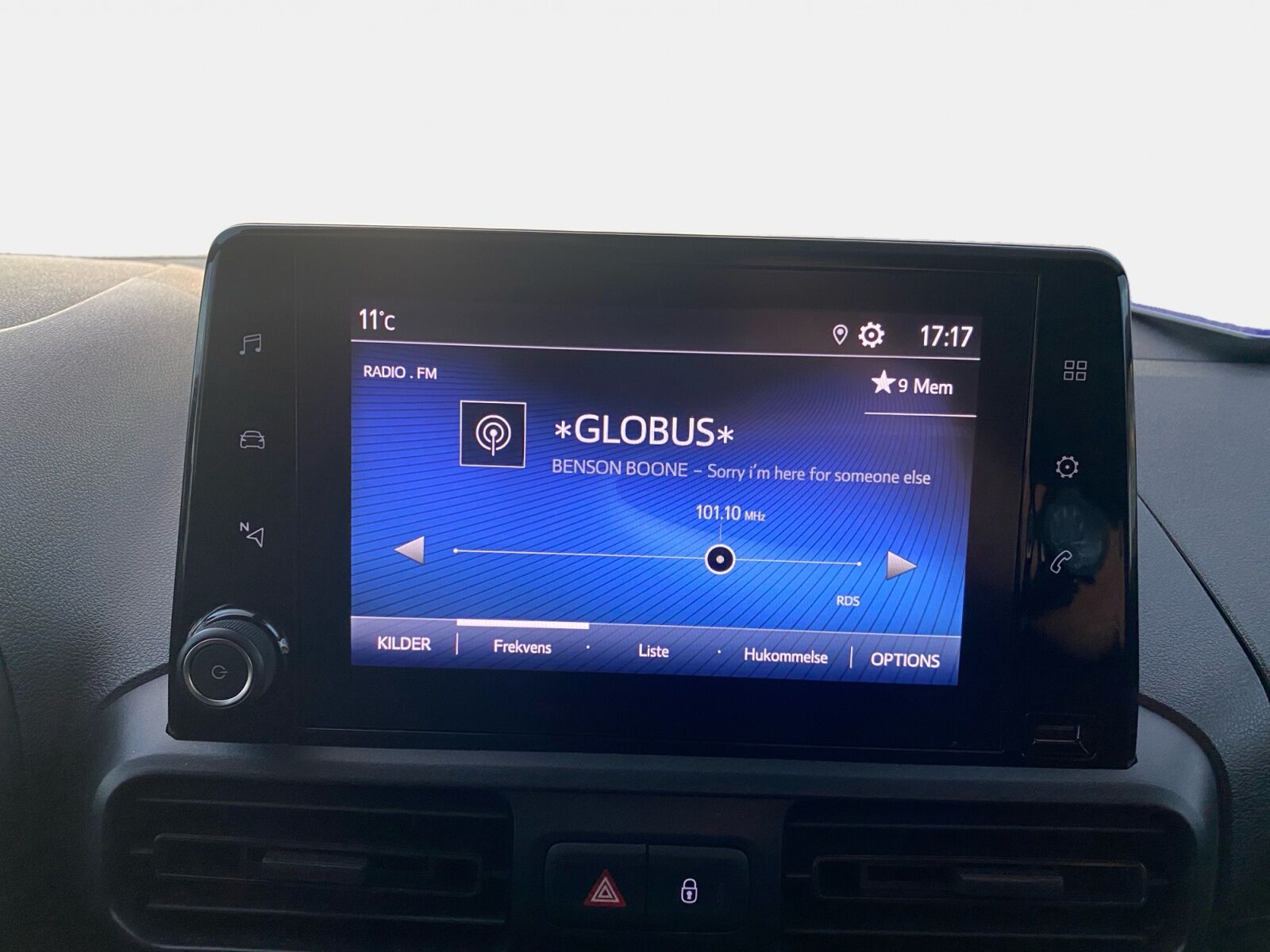 Billede af Toyota Proace City Long 1,5 D Comfort Smart Active Vision 130HK Van 8g Aut.