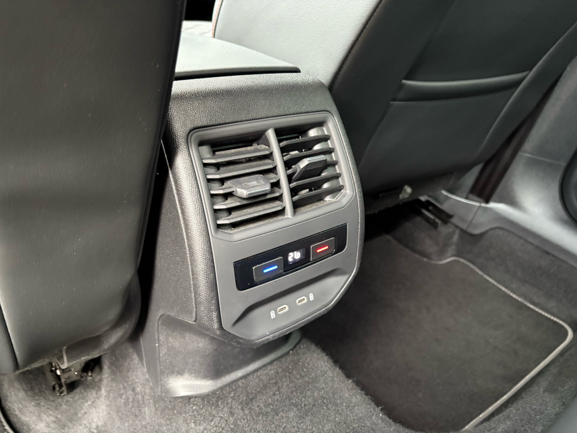 Billede af Seat Leon Sportstourer 1,5 e-TSI  Mild hybrid FR DSG 150HK Stc 7g Aut.