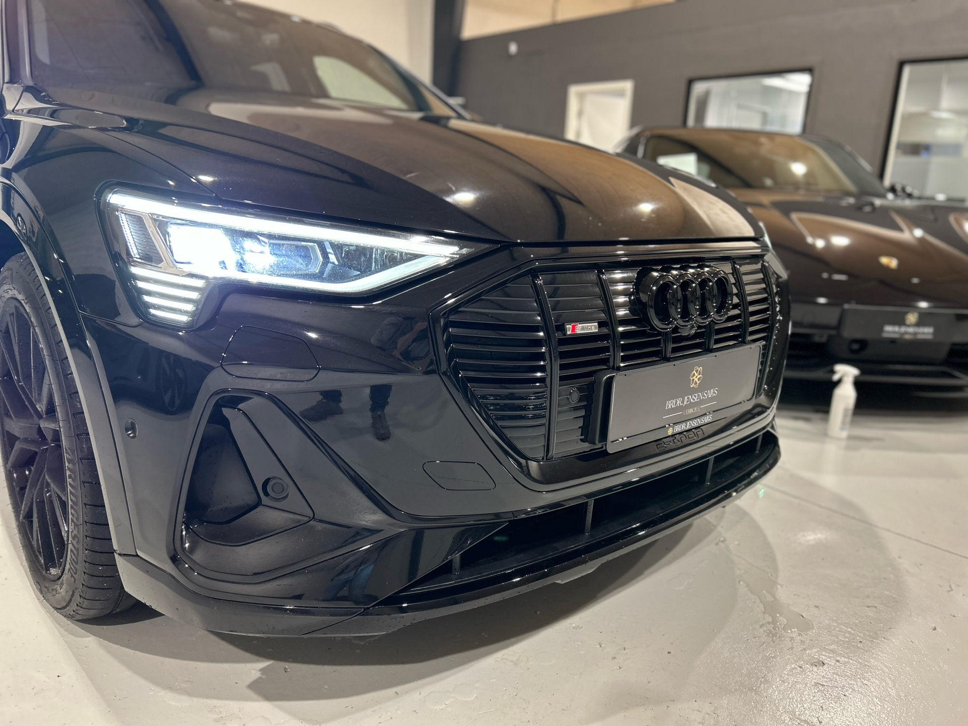 Billede af Audi E-tron 55 Black Edition Quattro 408HK 5d Aut. 