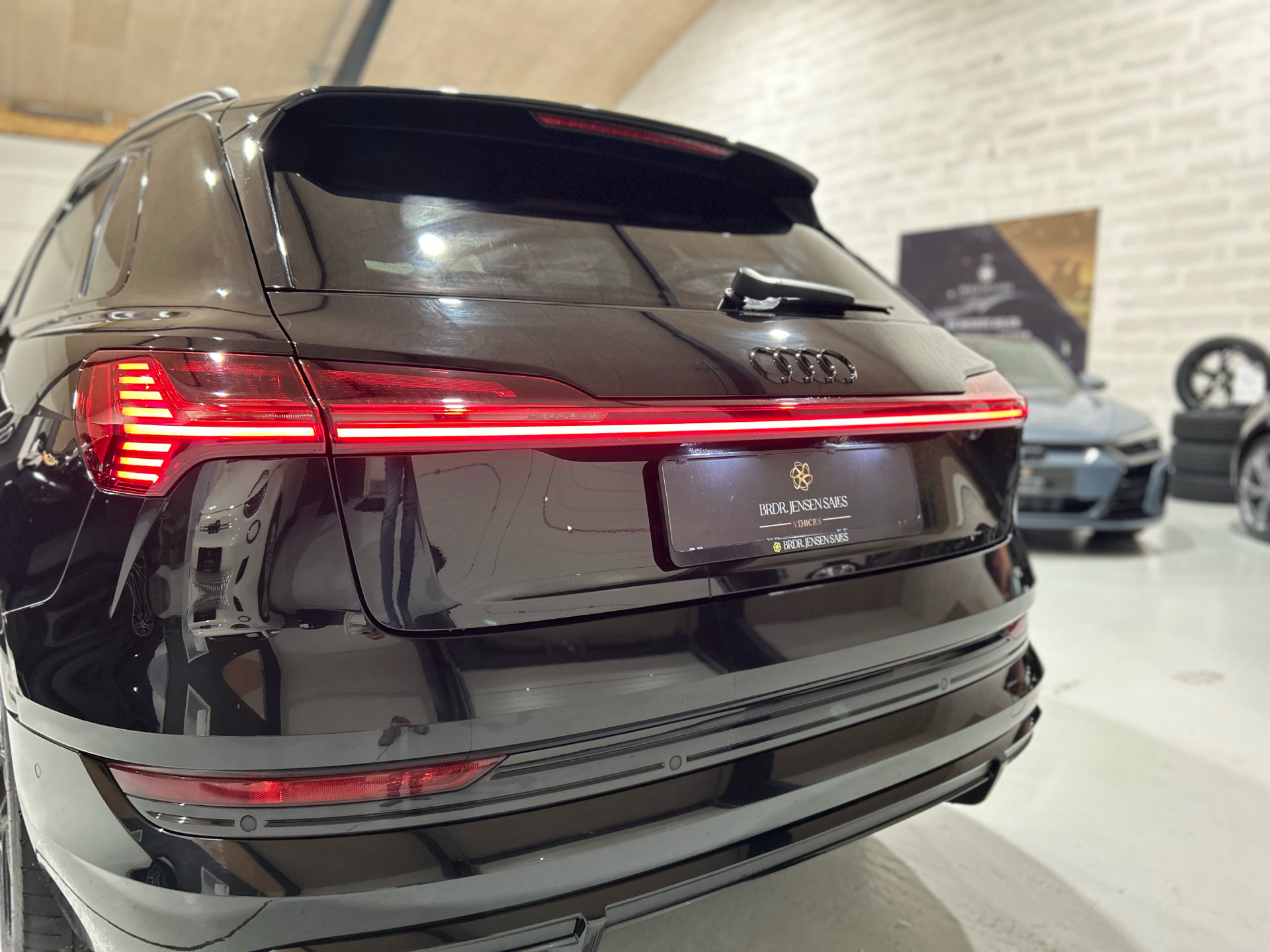 Billede af Audi E-tron 55 Black Edition Quattro 408HK 5d Aut. 