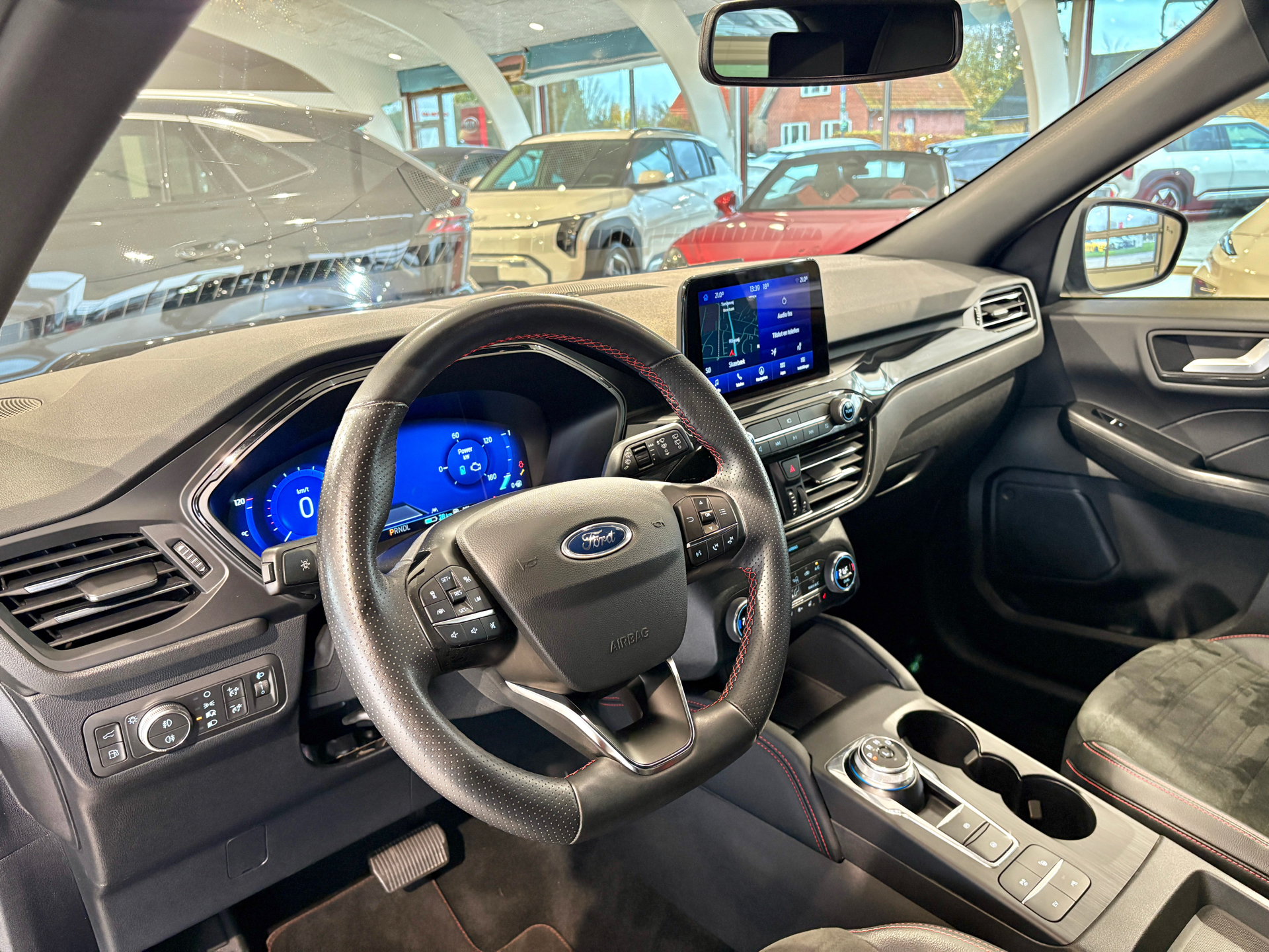 Billede af Ford Kuga 2,5 Plugin-hybrid ST-Line X CVT 225HK 5d Trinl. Gear