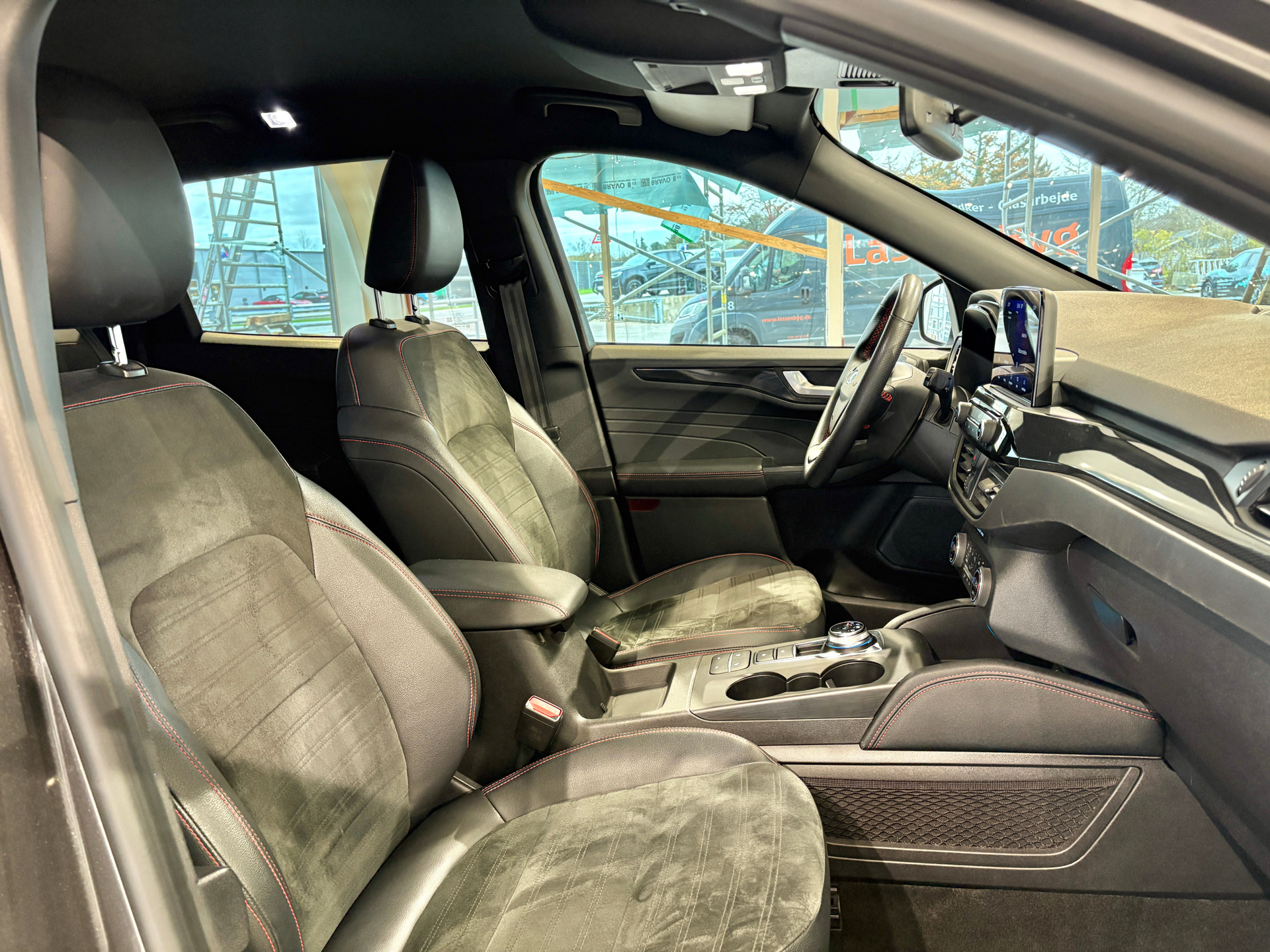 Billede af Ford Kuga 2,5 Plugin-hybrid ST-Line X CVT 225HK 5d Trinl. Gear