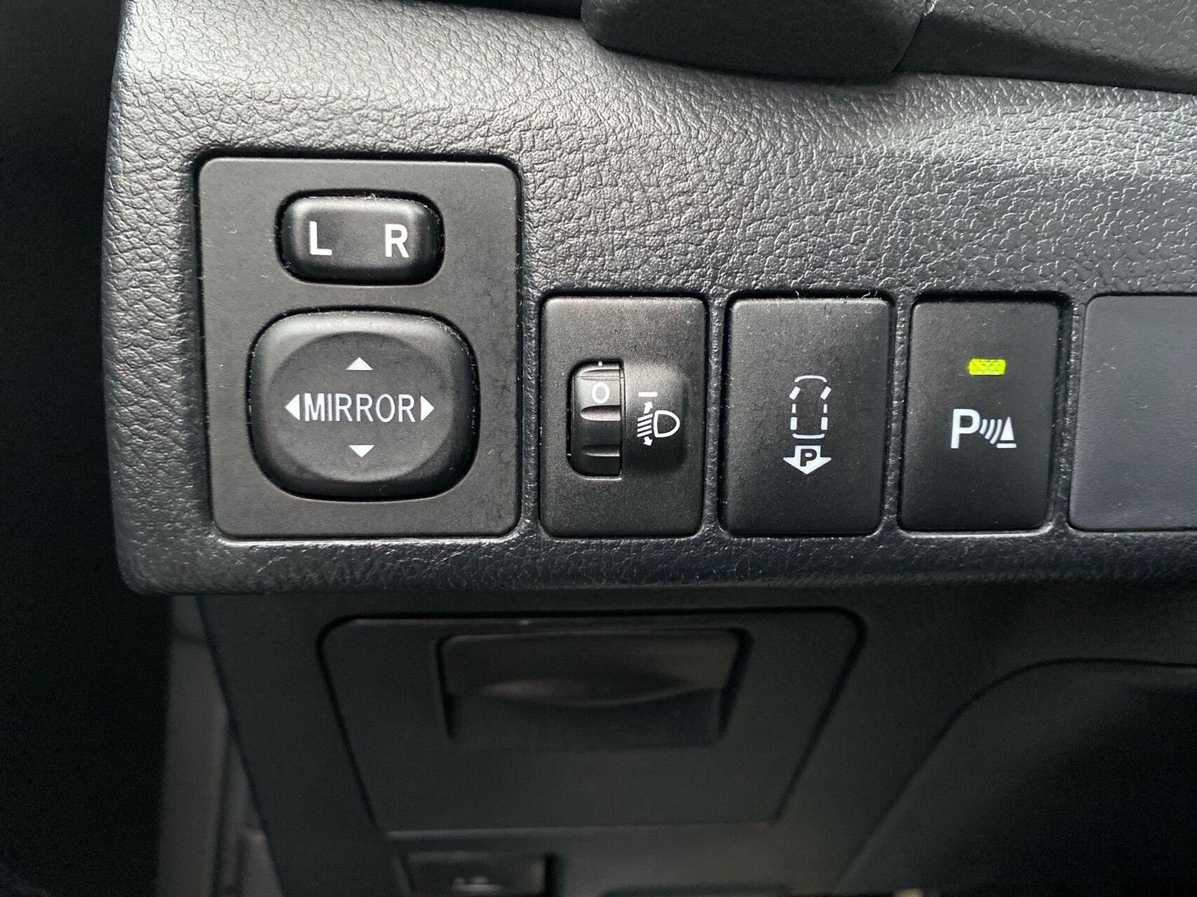 Billede af Toyota Auris 1,8 VVT-I  Hybrid H2 Premium E-CVT 136HK 5d Aut.