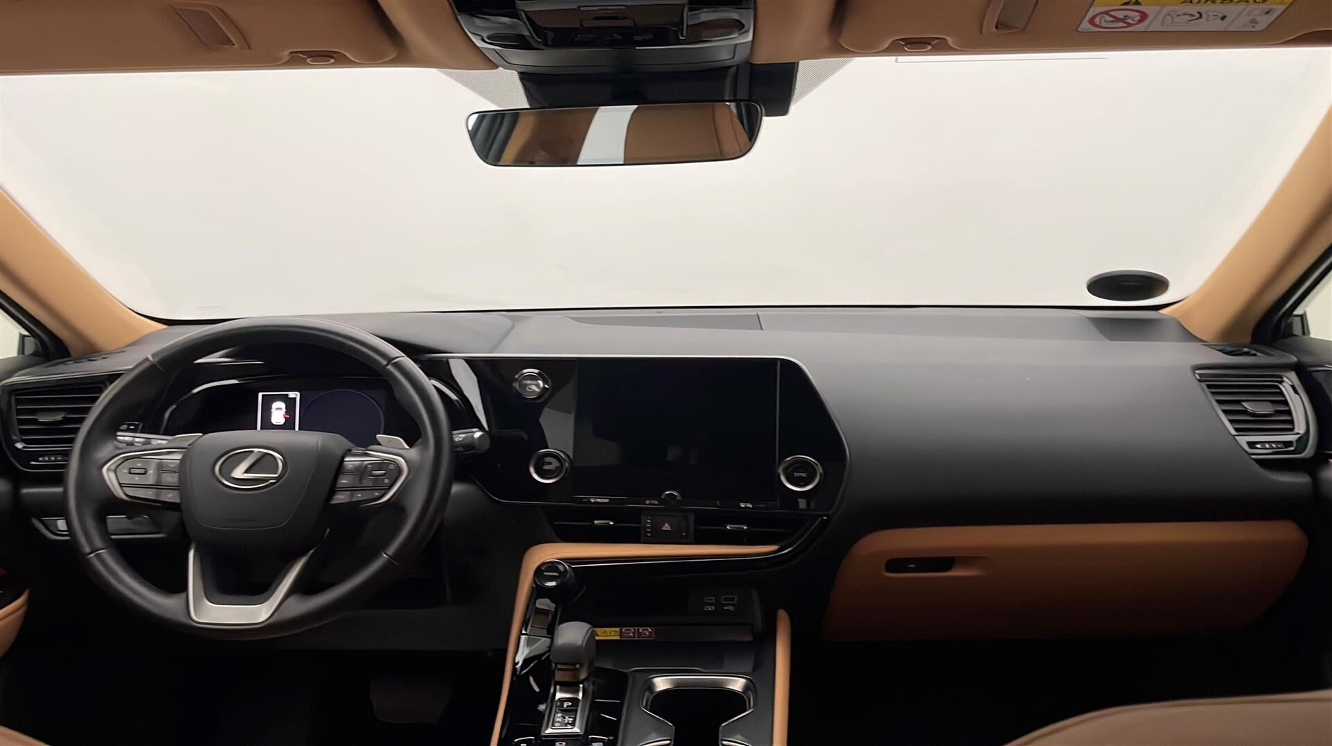 Billede af Lexus NX 450h+ 2,5 Plugin-hybrid Business Plus 4WD 309HK 5d Trinl. Gear