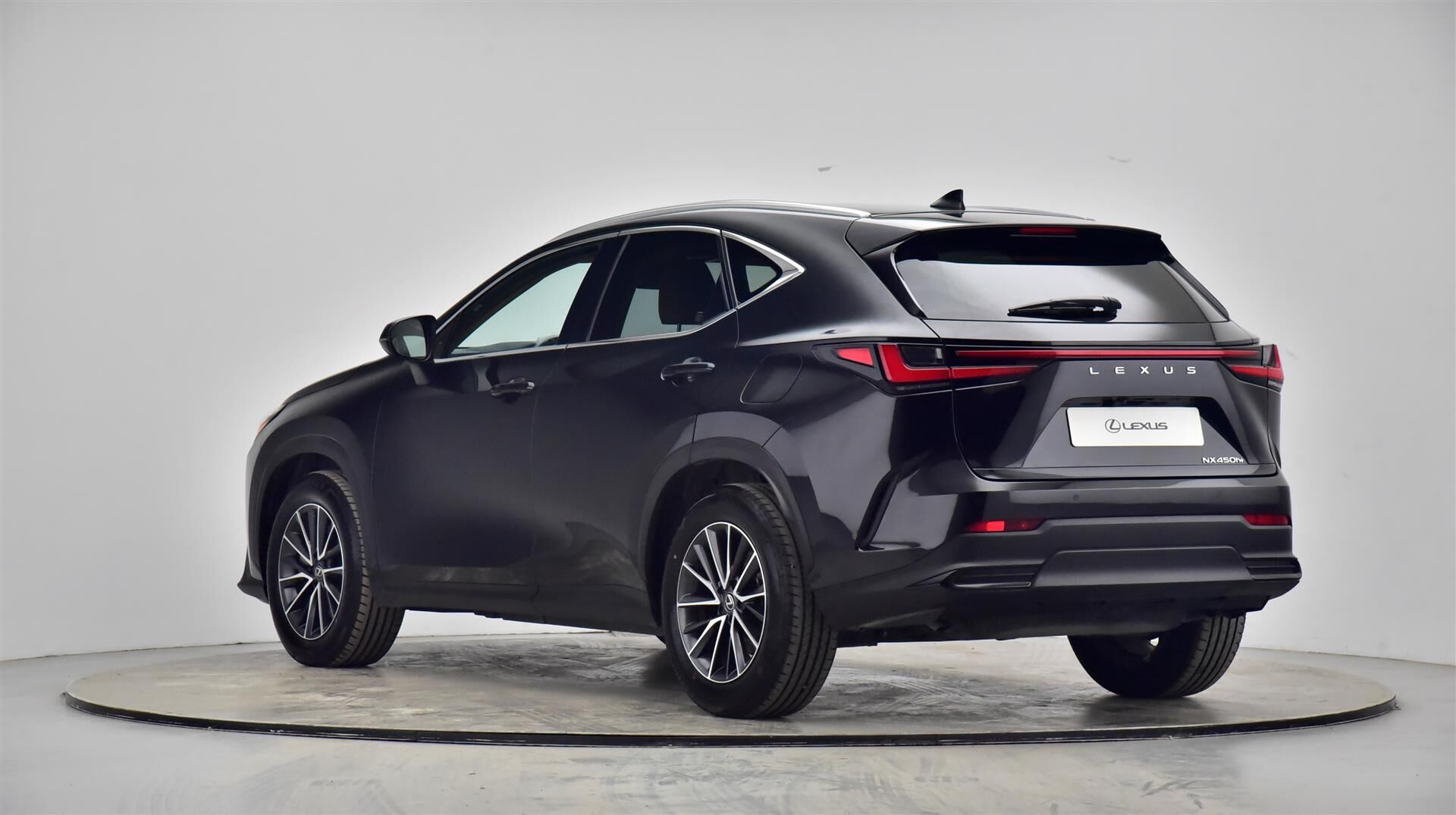 Billede af Lexus NX 450h+ 2,5 Plugin-hybrid Business Plus 4WD 309HK 5d Trinl. Gear
