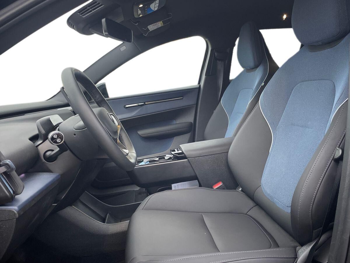 Billede af Volvo EX30 Single Motor Extended Range Plus 272HK 5d Aut.