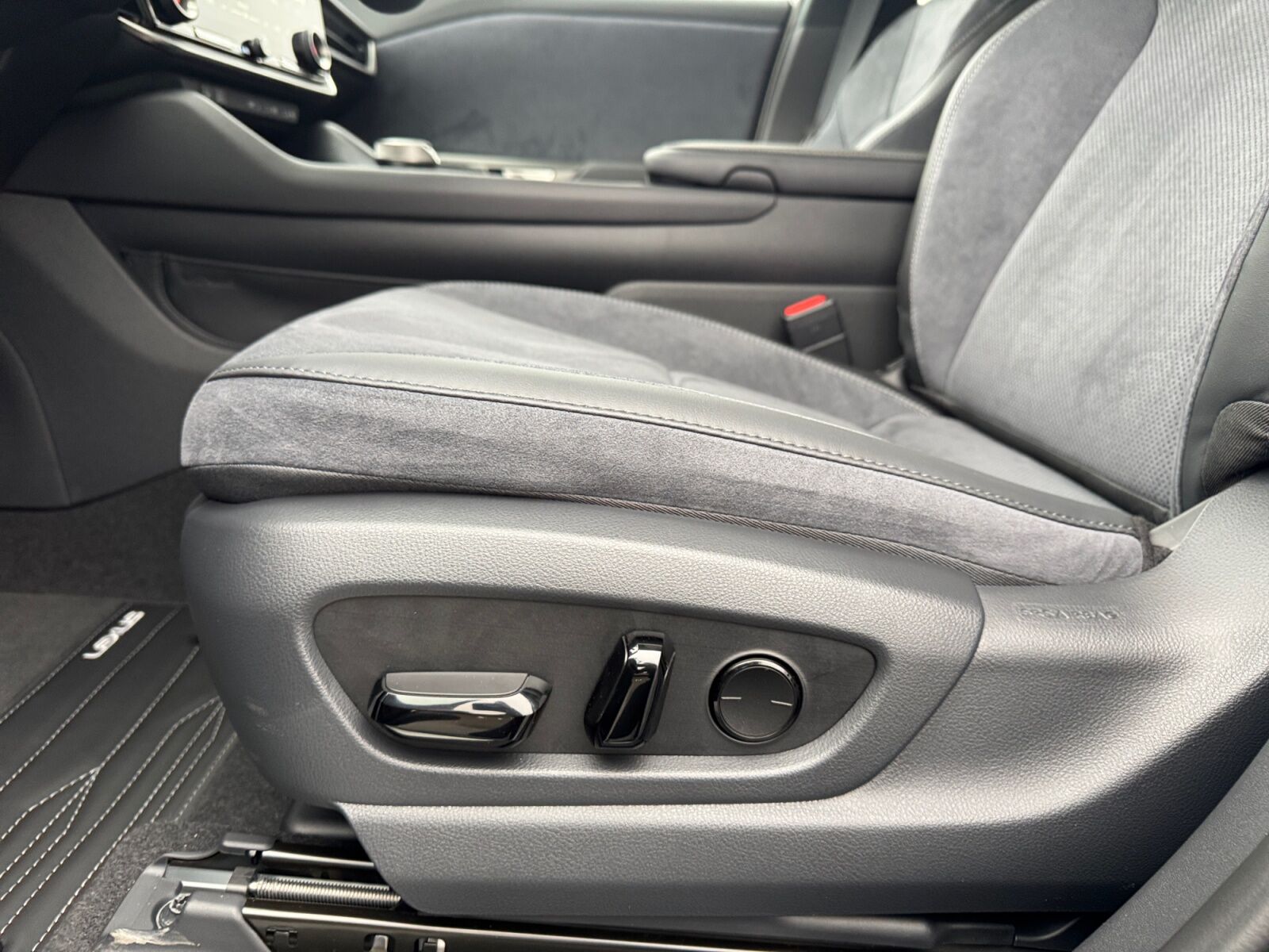 Billede af Lexus RZ 300e EL Luxury 204HK 4d Aut.