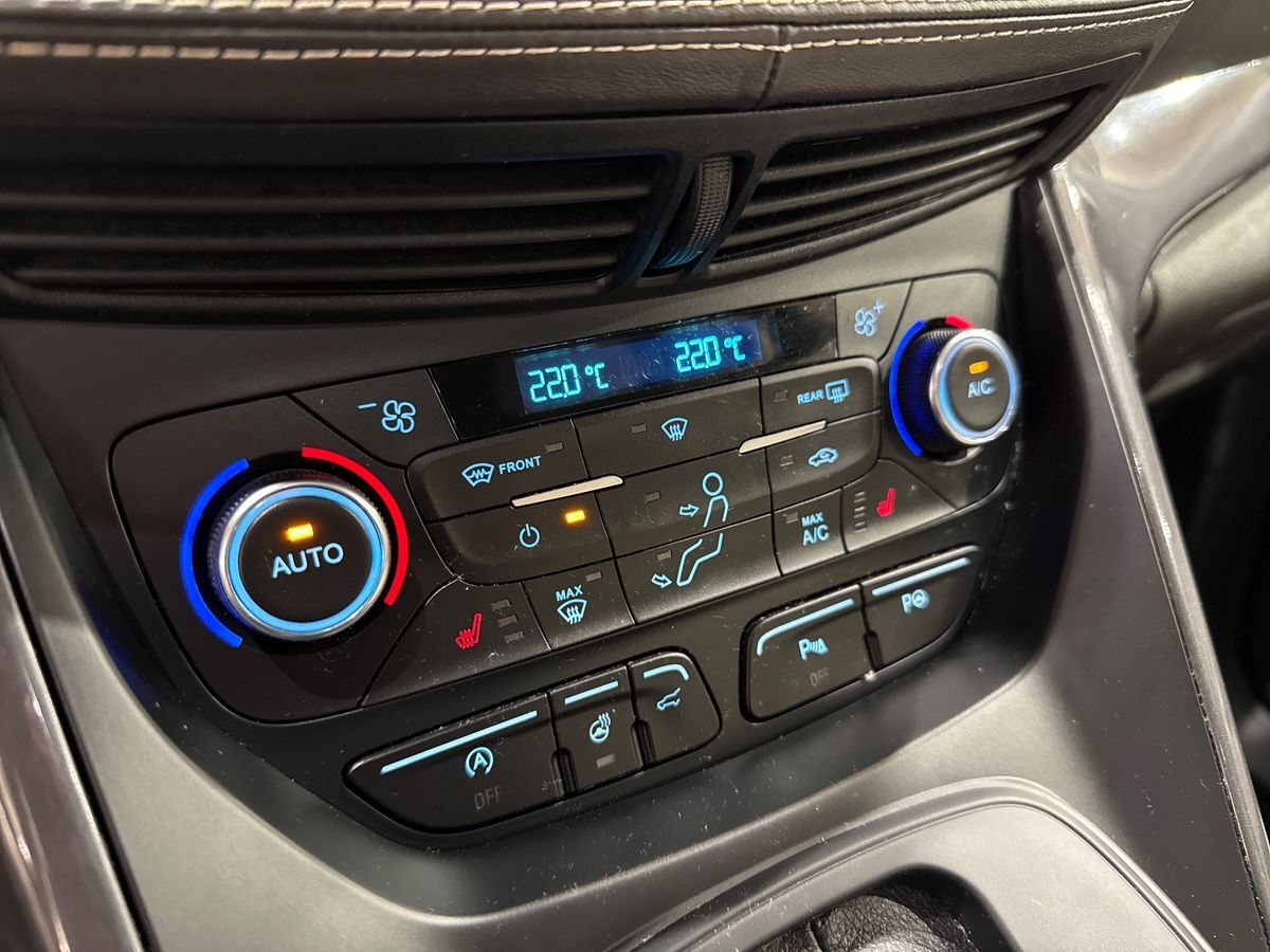 Billede af Ford Kuga 1,5 EcoBoost Vignale Attack AWD 182HK 5d 6g Aut.