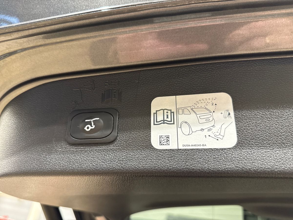 Billede af Ford Kuga 1,5 EcoBoost Vignale Attack AWD 182HK 5d 6g Aut.