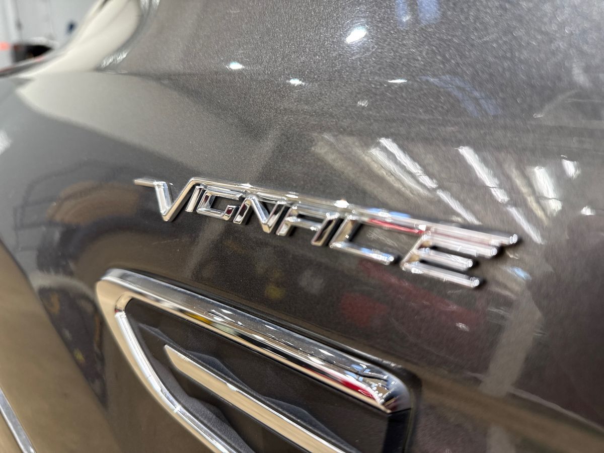 Billede af Ford Kuga 1,5 EcoBoost Vignale Attack AWD 182HK 5d 6g Aut.