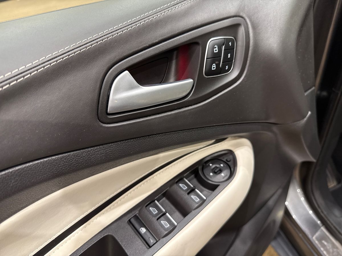 Billede af Ford Kuga 1,5 EcoBoost Vignale Attack AWD 182HK 5d 6g Aut.