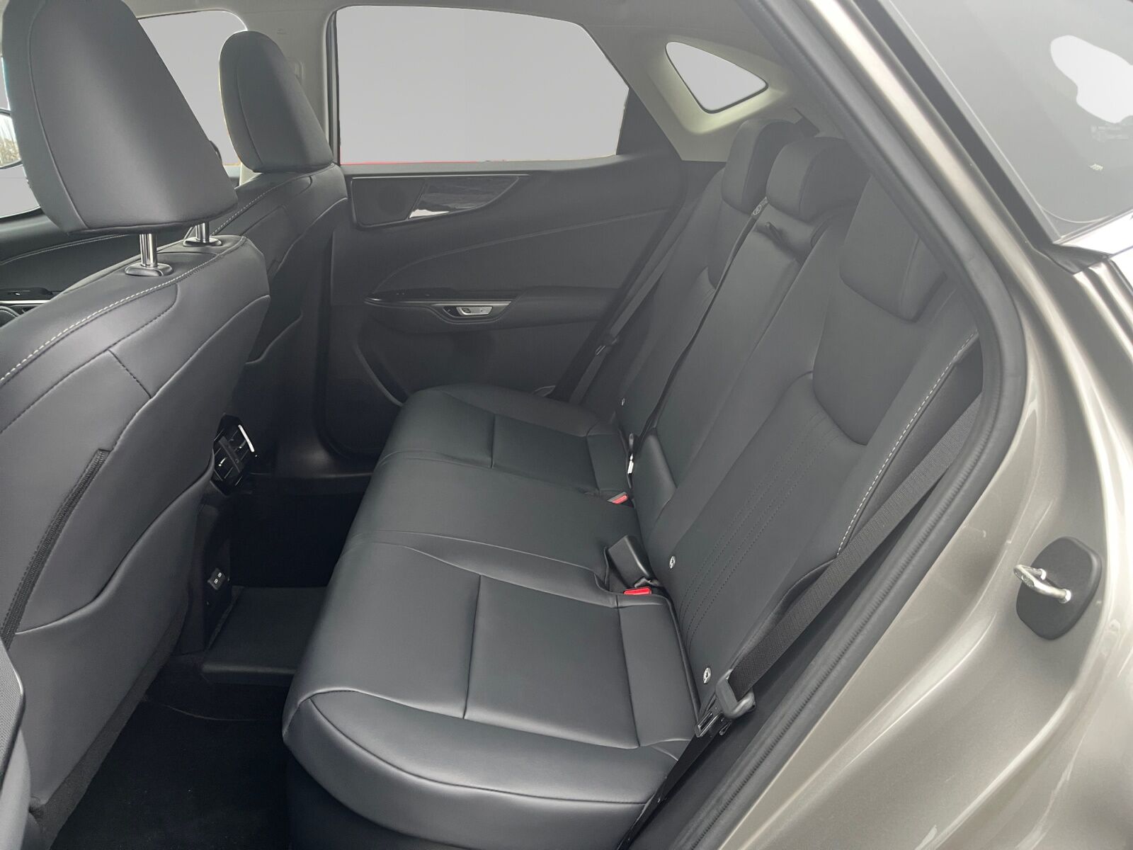 Billede af Lexus NX 450h+ 2,5 Plugin-hybrid Business Plus 4WD 309HK 5d Trinl. Gear